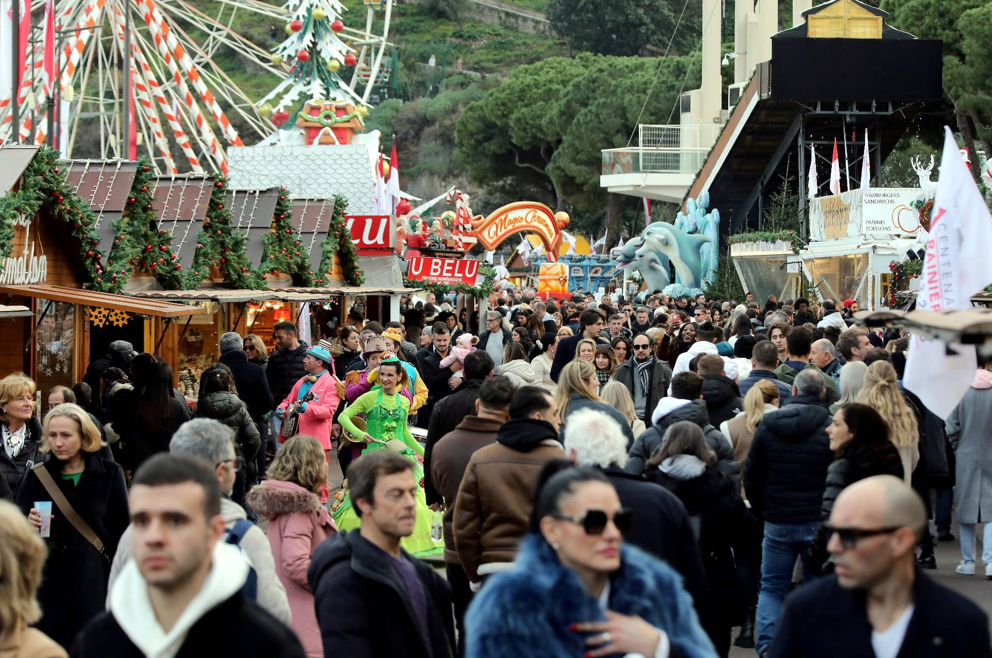 "Une année particulièrement faste" malgré l'inflation: les commerçants du Village de Noël de Monaco ont le sourire