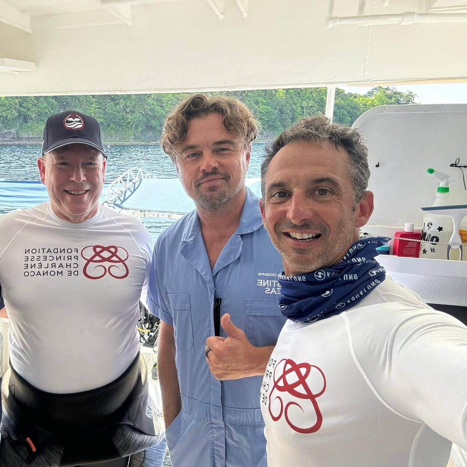 Le prince Albert II et Leonardo DiCaprio en immersion dans les Îles Salomon, à la découverte du plus grand récif coralien du monde