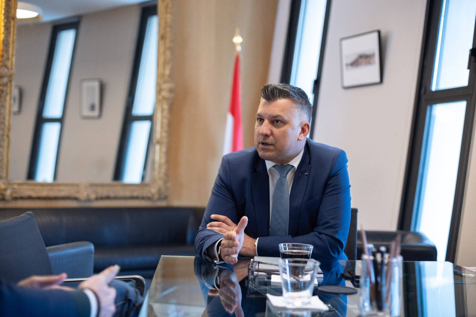 International, logement, commerce, reconnaissance faciale, succession de Didier Guillaume... Thomas Brezzo évoque ses priorités à la présidence du Conseil national