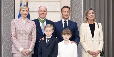 Entouré de sa famille, le prince Albert II a reçu les insignes de commandeur dans l'ordre du Mérite agricole par Emmanuel Macron à l'Élysée