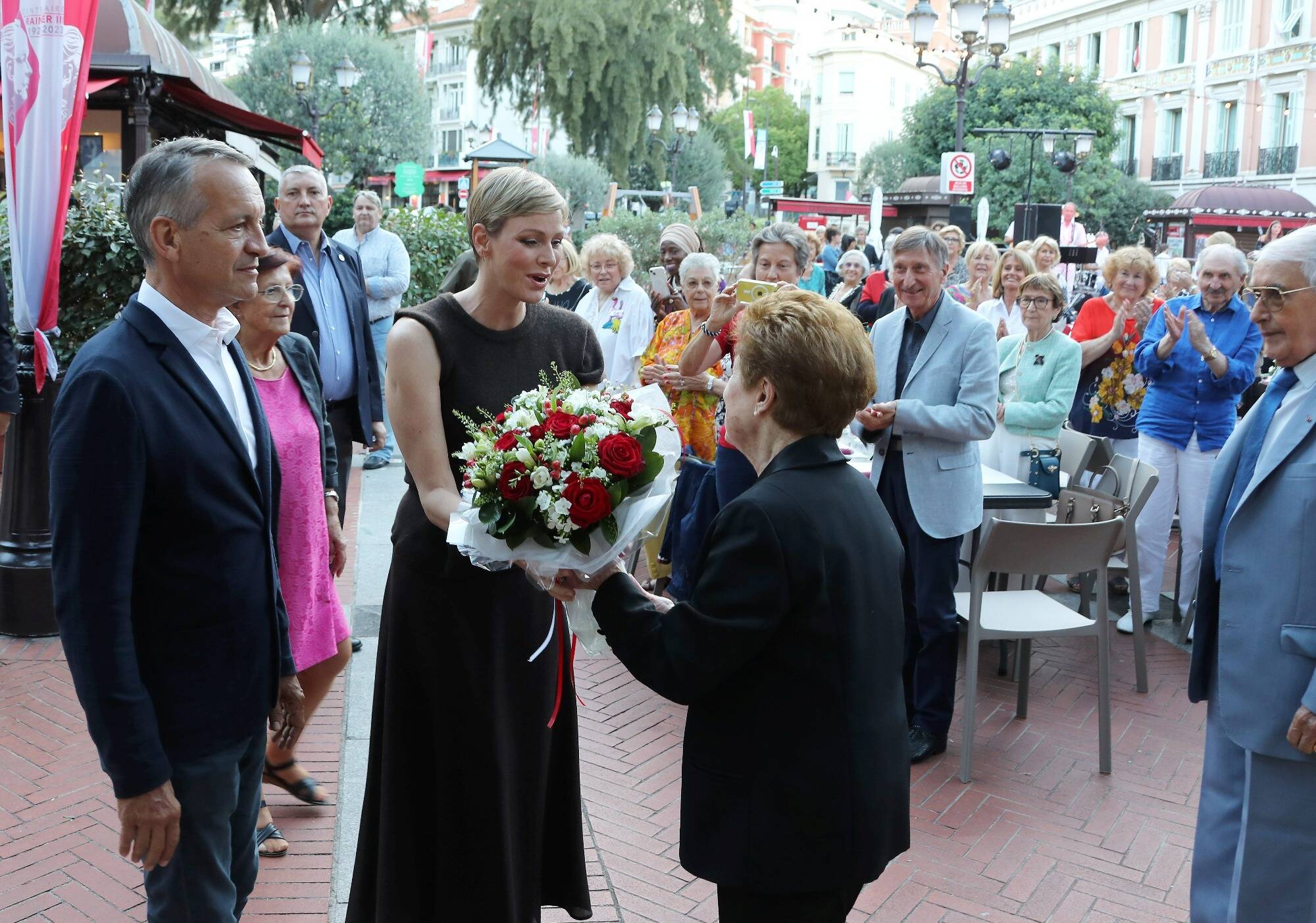 Revivez en images le bal de l'Amicale des aînés organisé par la princesse Charlène à Monaco