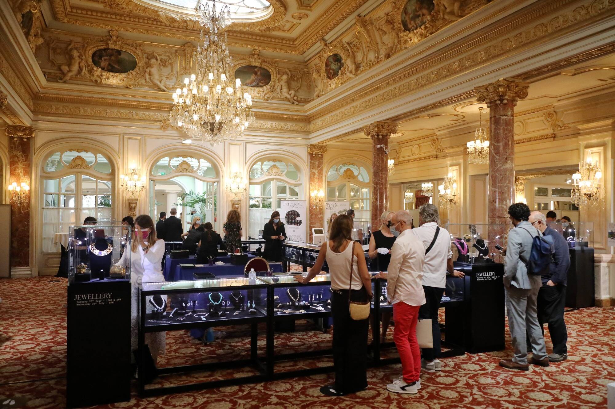 "L'appétit des clients est intact". La maison de vente aux enchères Artcurial optimiste dans une saison particulière