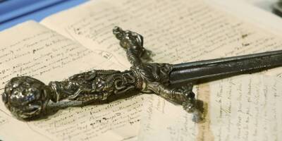 Des épées attribuées à Henri IV et Louis XVI vendues plus de 200.000 euros chacune à Monaco