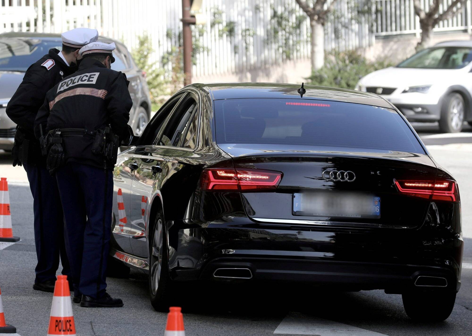 Bientôt des contrôles routiers aléatoires à Monaco? Le ministre de l'Intérieur Lionel Beffre dit "oui" mais "il faut des textes qui permettent de le faire"