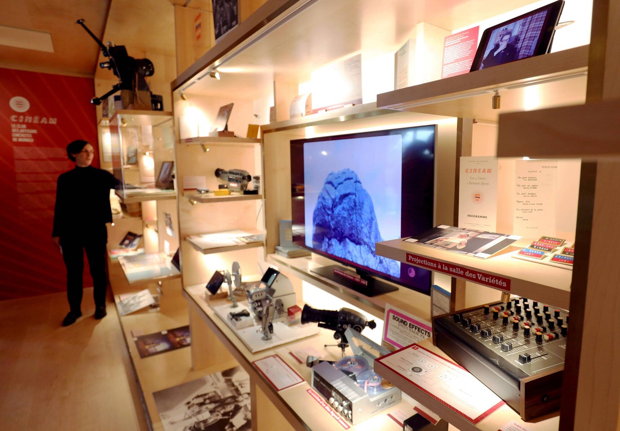 Les trésors d'un club de vidéastes amateurs qui filmait La Principauté s'exposent à l'Institut audiovisuel de Monaco