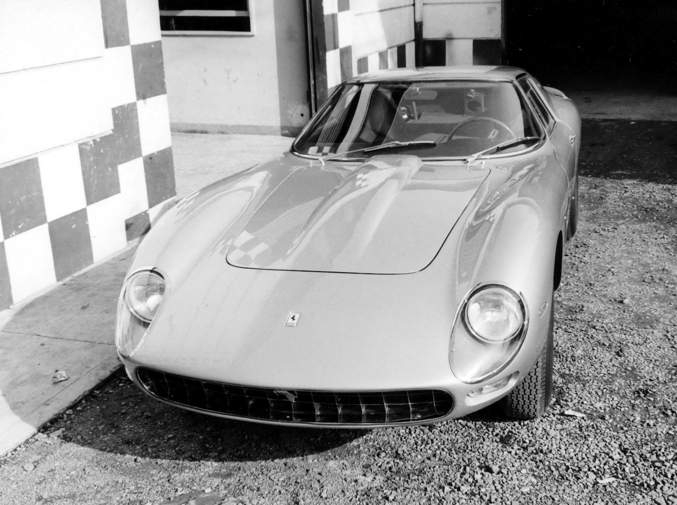 Ce bolide rare de 1960 estimé à 3 millions d'euros sera mis en vente pendant le Grand Prix historique à Monaco