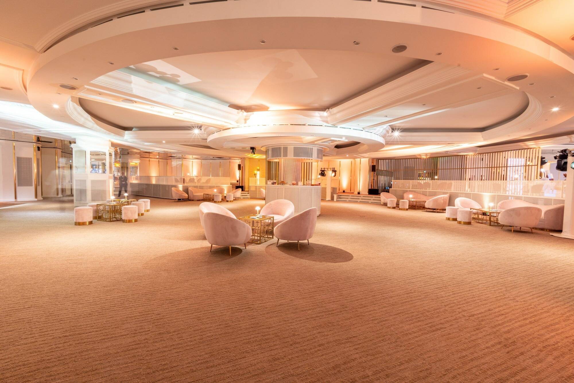 Vous recherchez un emploi pour cet été? Il y a 200 postes à pourvoir ce jeudi au Fairmont Monte-Carlo