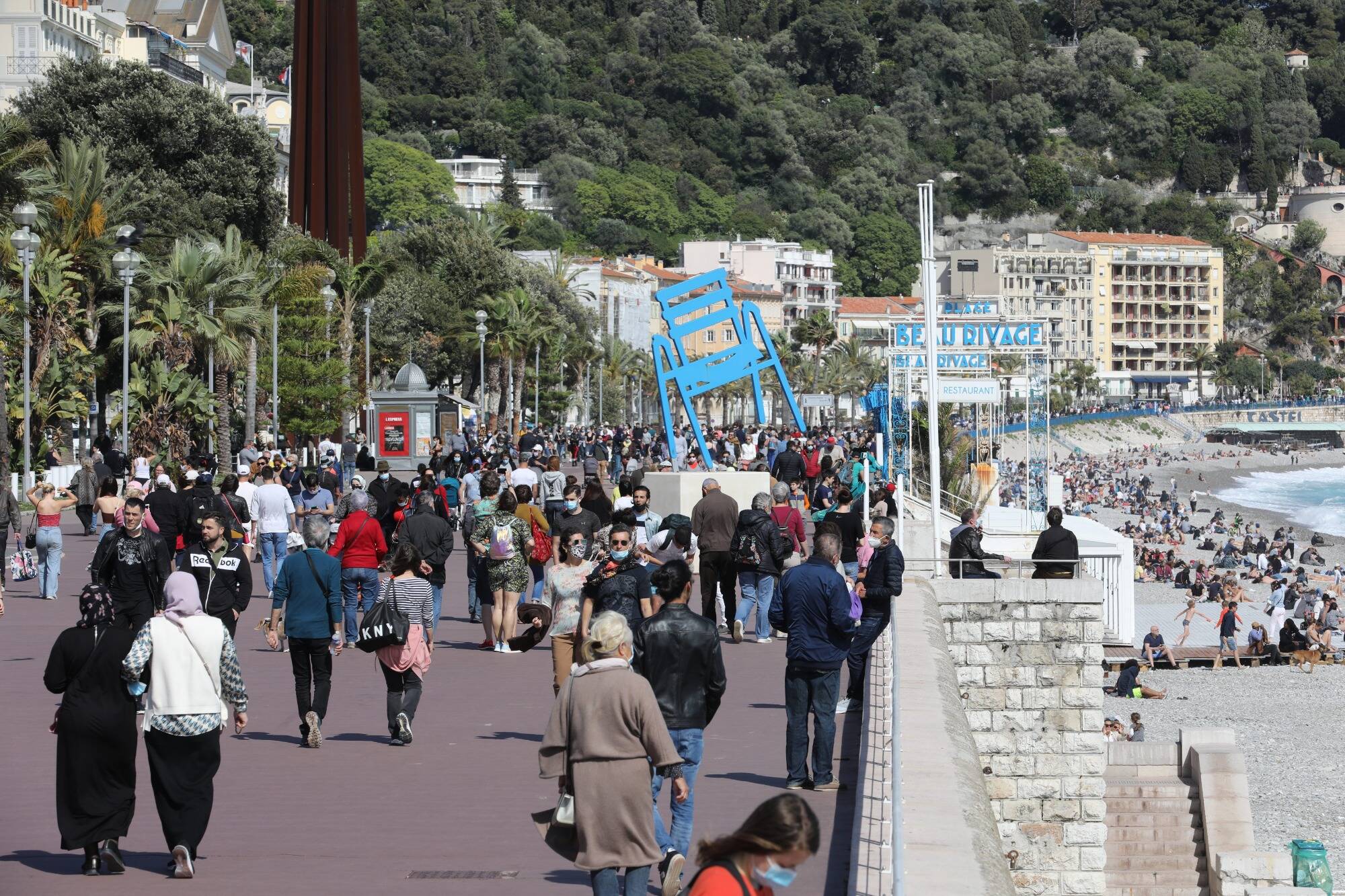 Covid-19: les Alpes-Maritimes sont désormais le département de France métropolitaine où le taux d'incidence est le plus bas