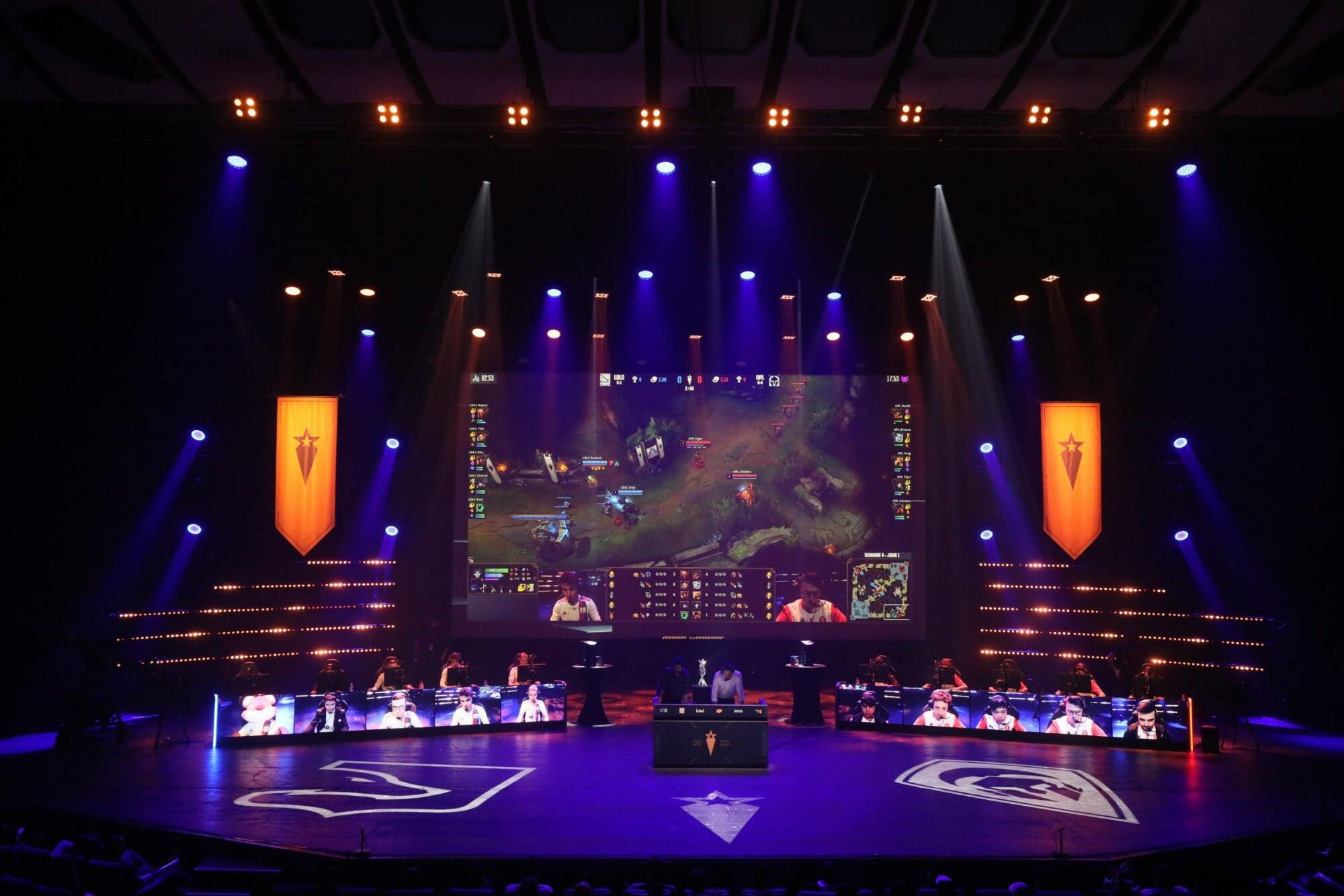 Les pros des jeux vidéos s'affrontent à l'Acropolis pour les championnats de France d'e-sport