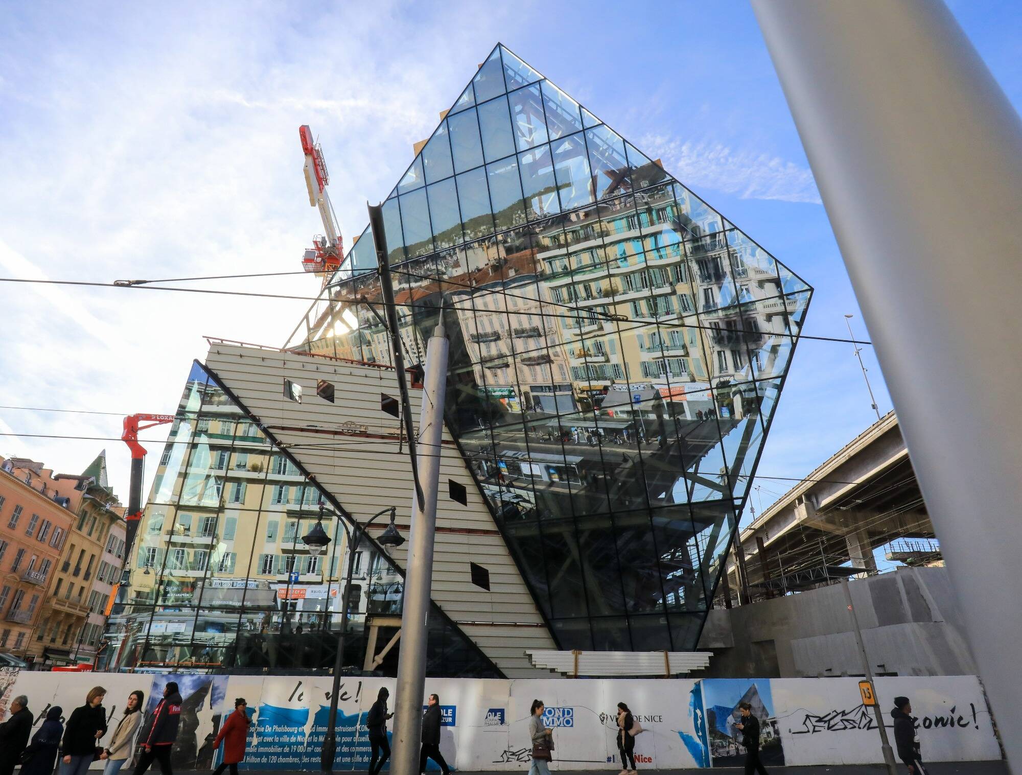 Le bâtiment Iconic va-t-il vraiment ressembler au projet prévu? La réponse du propriétaire des lieux