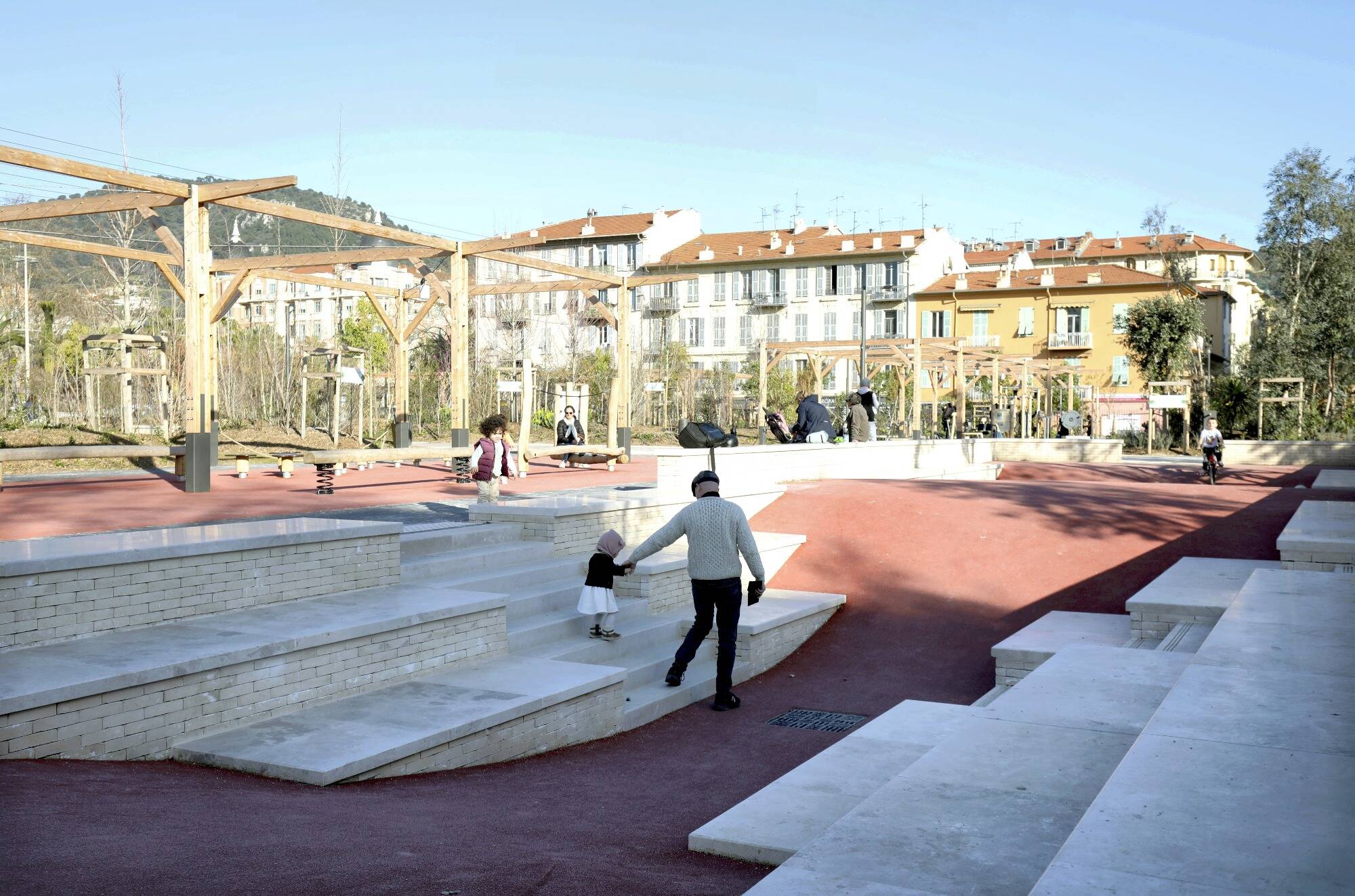 Quel est ce nouveau jeu pour enfants installé sur la promenade du Paillon à Nice?