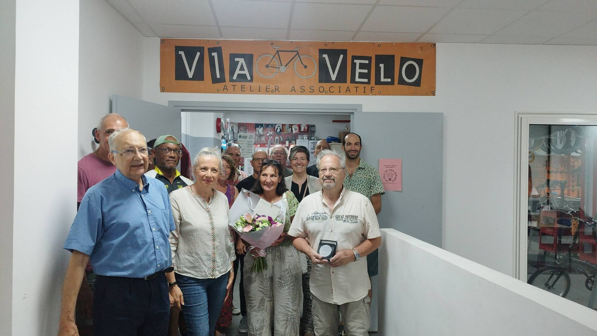 Roger Neri, 81 ans, reçoit la médaille de la Ville pour son combat en faveur du vélo à Nice