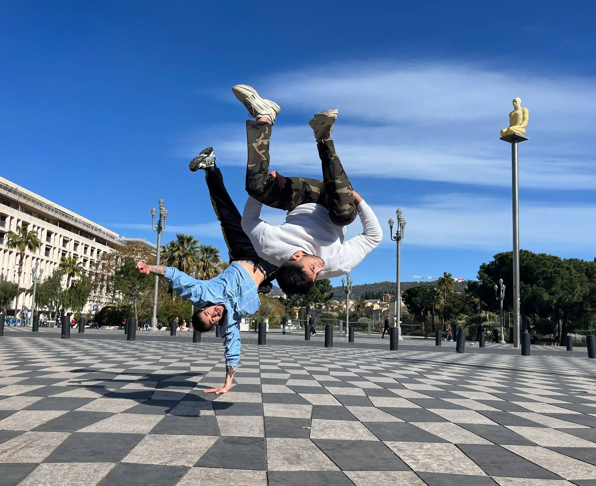 On a rencontré le binôme Streetosphere qui anime chaque week-end la place Masséna à Nice