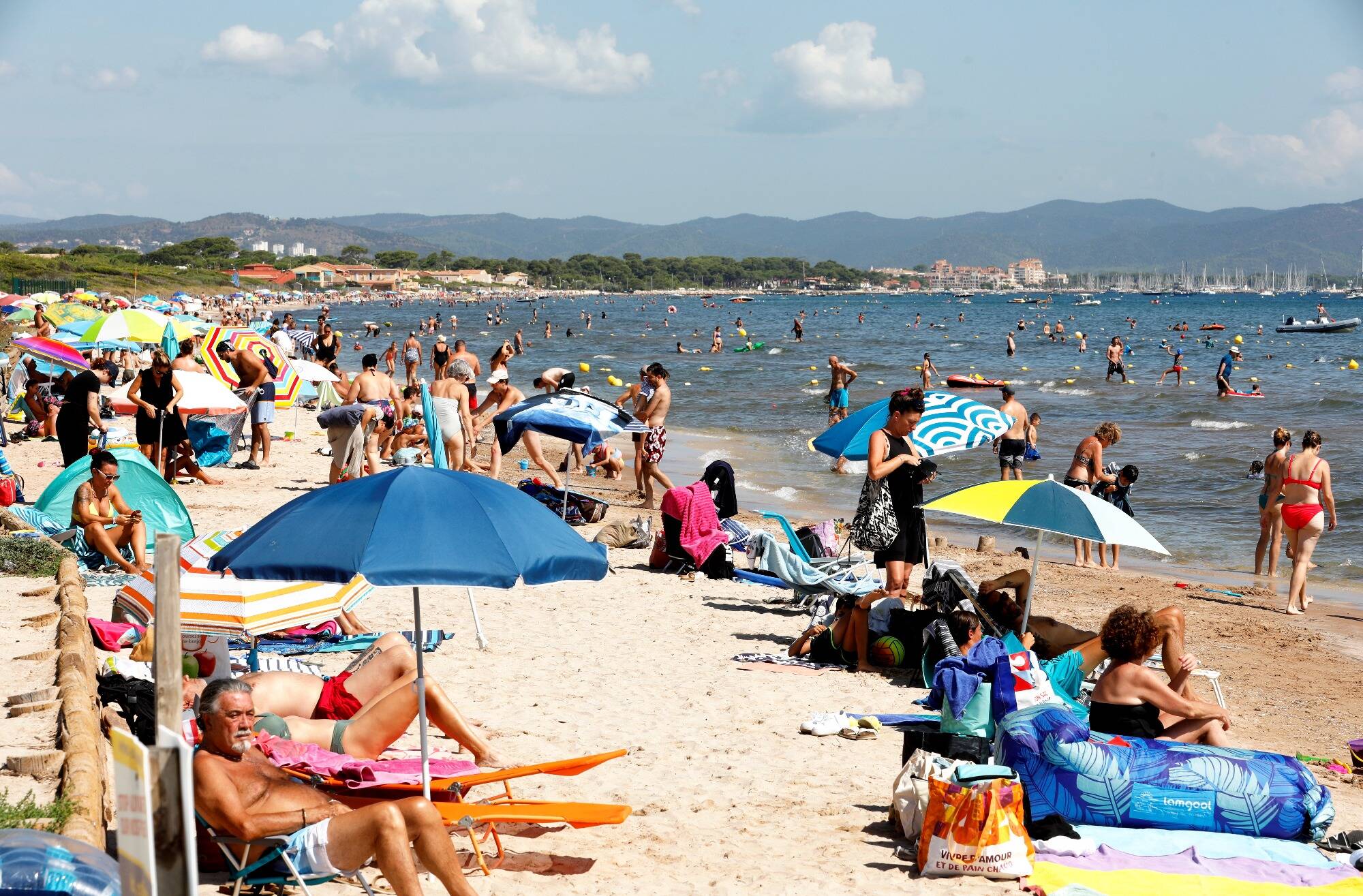 L'association Eau et Rivières de Bretagne dévoile sa nouvelle carte des eaux de baignade: les plages du Var sont-elles polluées? On fait le point