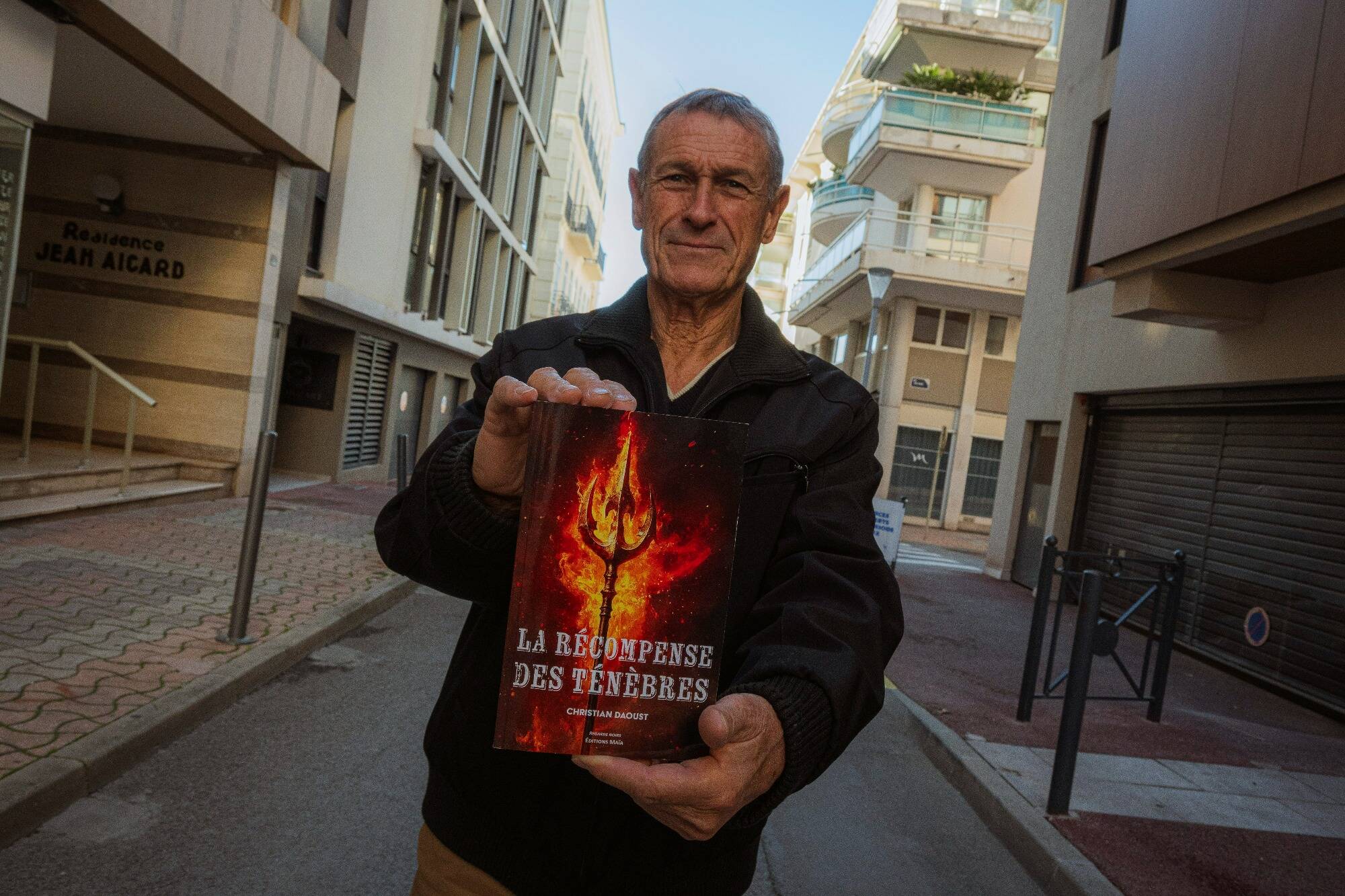 "Je ne me vois pas vivre sans écrire": pour la sortie de son dernier opus, le Varois Christian Daoust nous raconte sa passion pour l'écriture