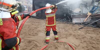 Pourquoi l'incendie d'un restaurant de plage à Fréjus était si complexe pour les pompiers