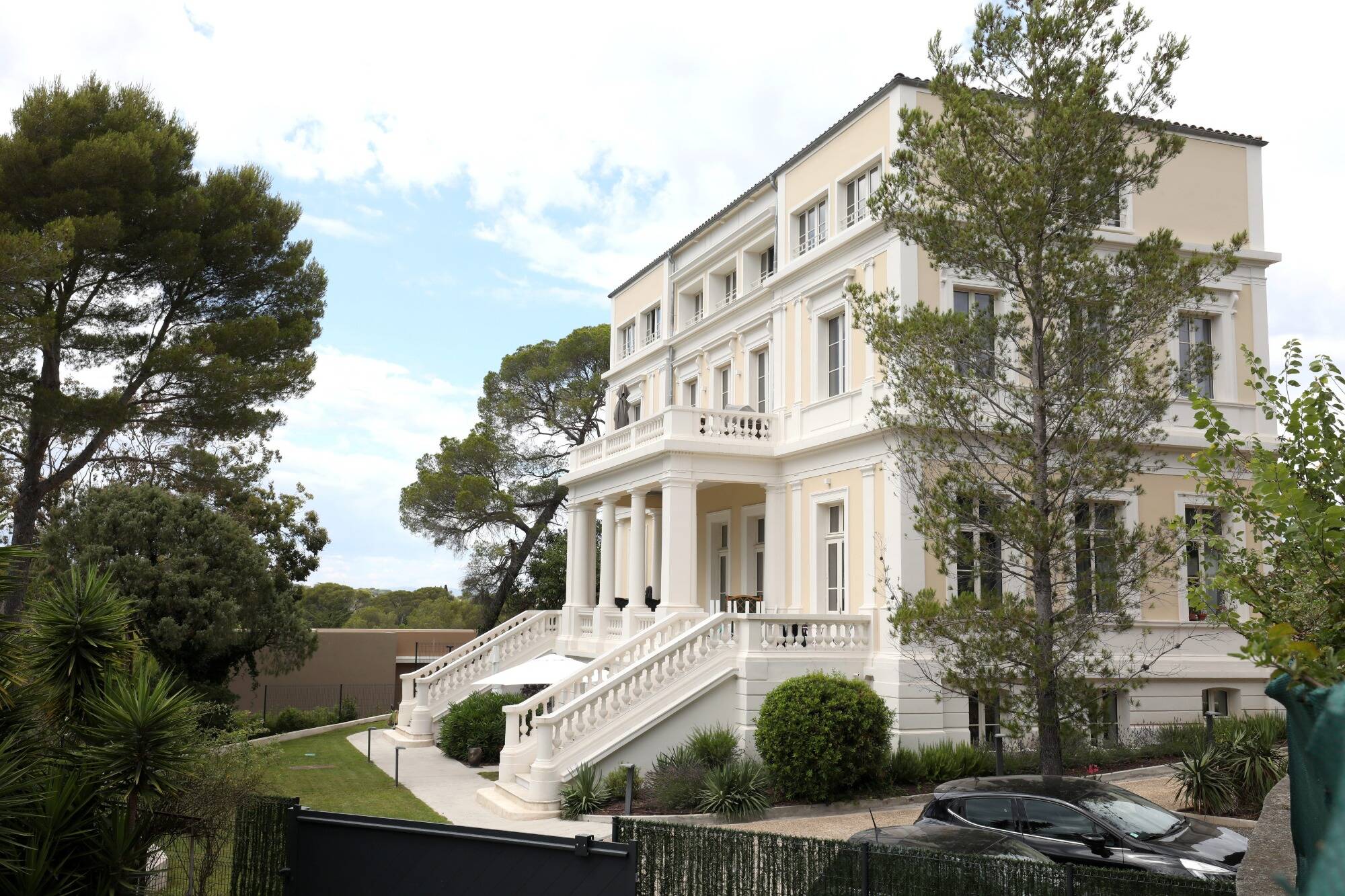 Découvrez les plus somptueuses villa Belle Epoque du quartier