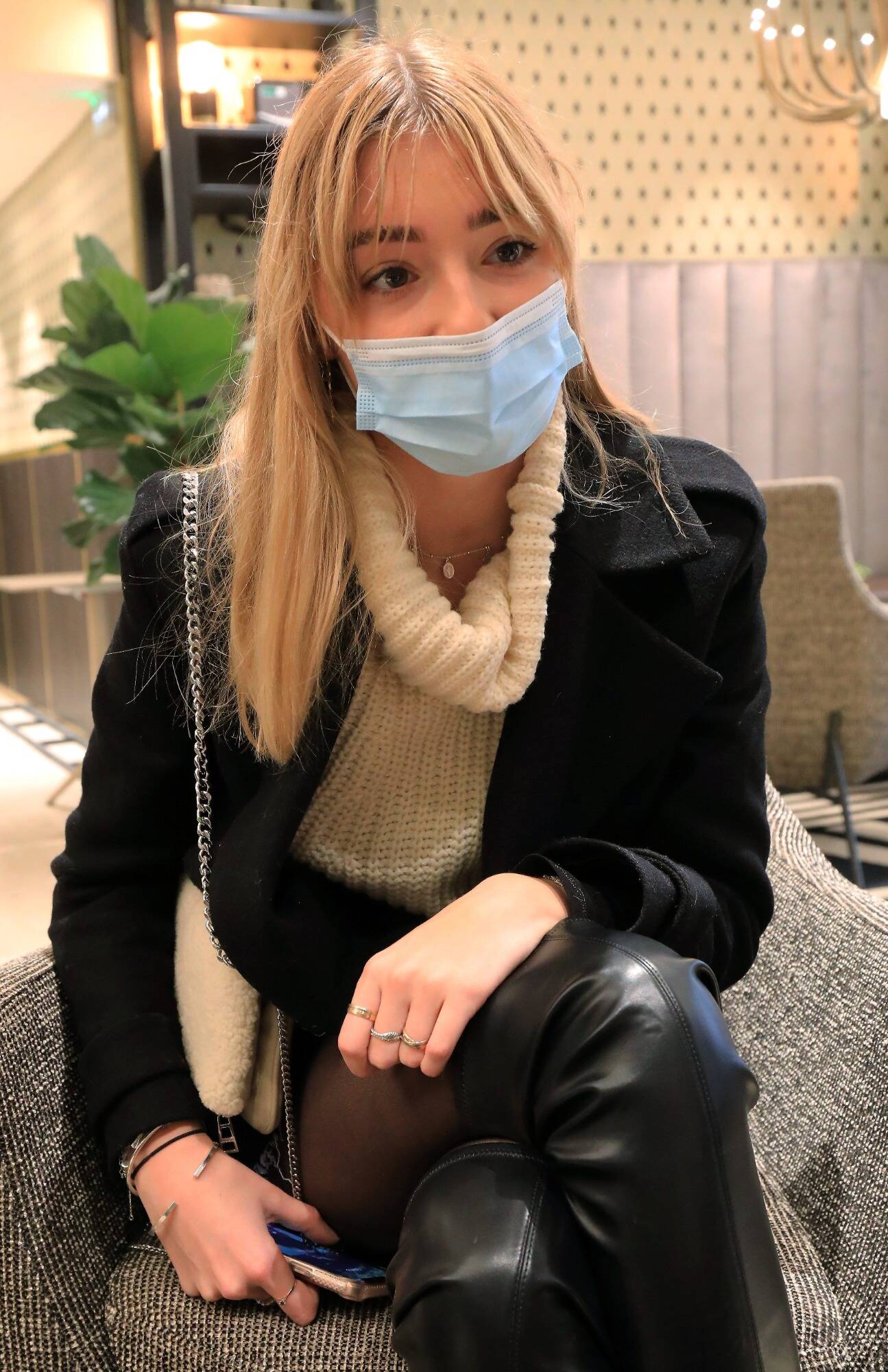 D'où viennent ces touristes venus en nombre pour fêter la Saint-Valentin à Nice malgré les restrictions sanitaires?