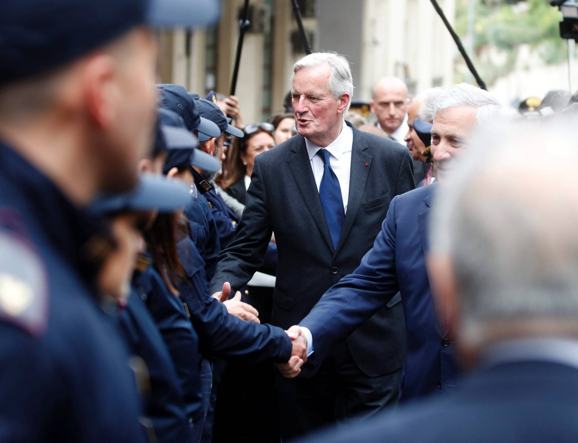 L'association Roya Citoyenne dénonce une "fascisation" du gouvernement après la visite de Michel Barnier et Bruno Retailleau à la frontière franco-italienne