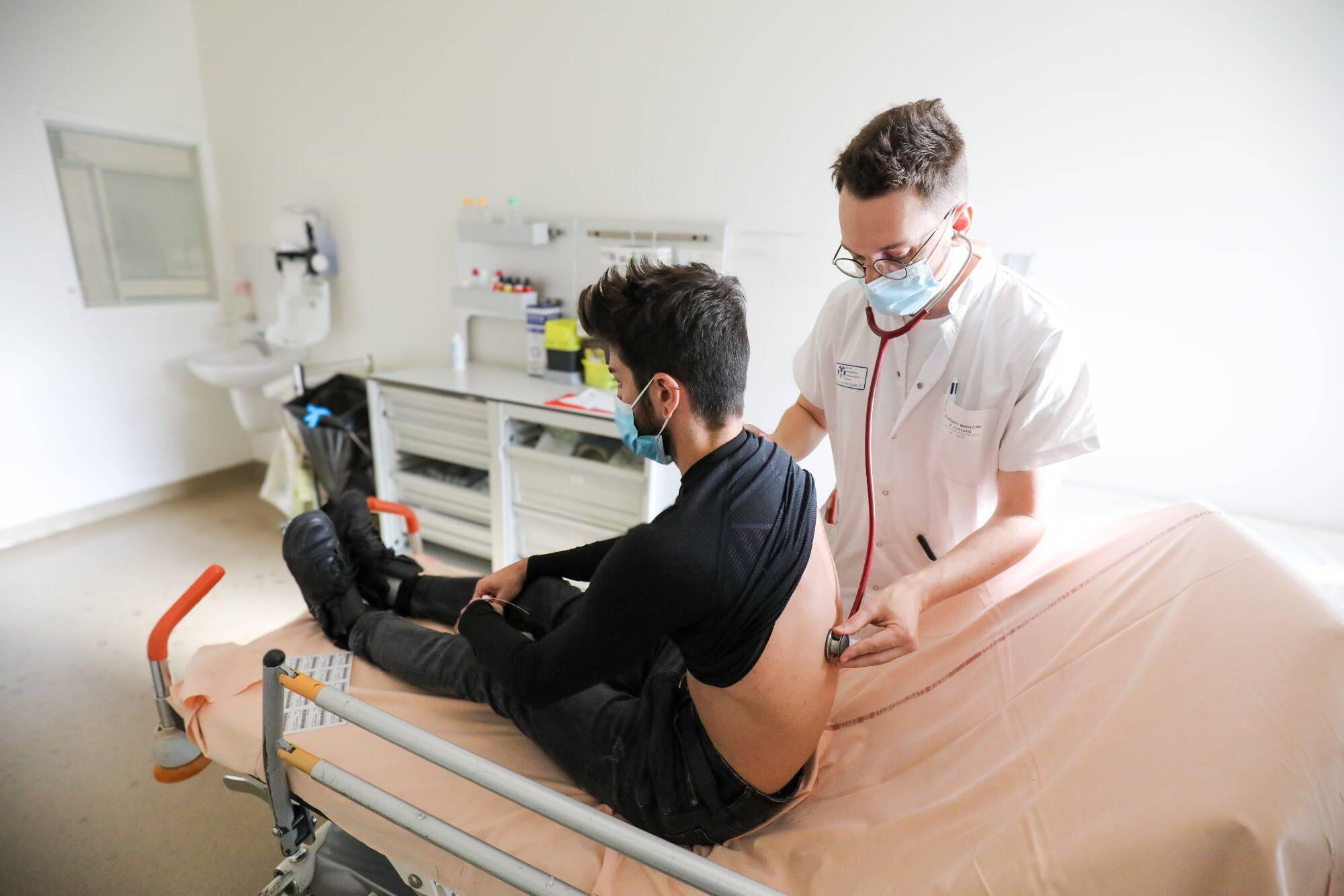 Deuxième région la plus touchée de France: la grippe saisonnière gagne du terrain, les urgences saturent et la vaccination patine en Paca