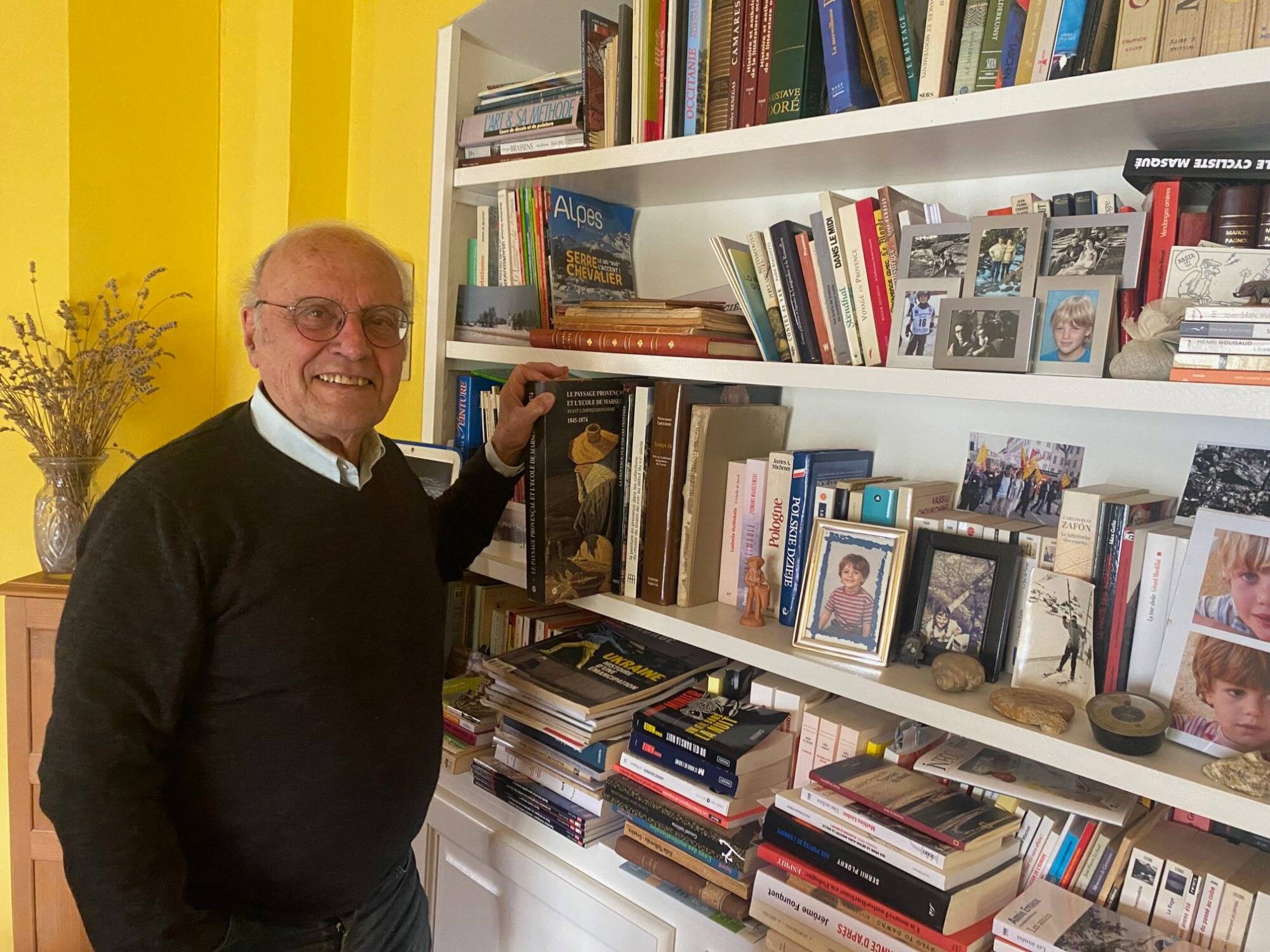 "La toponymie invite à récupérer ses racines": ancien professeur de philosophie et de provençal nous Gérard Tautil dévoile son 10e livre sur Signes