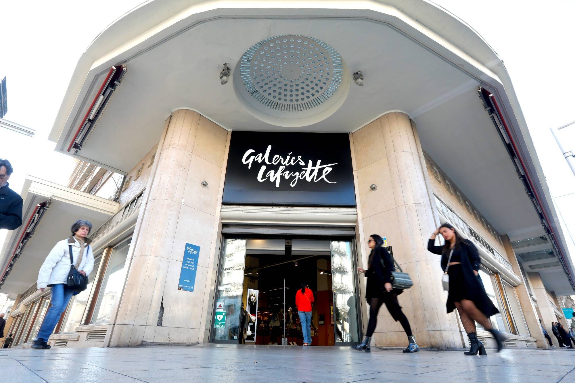 Soulagement pour les employés des Galeries Lafayette de Toulon après la validation du plan de sauvegarde par la justice