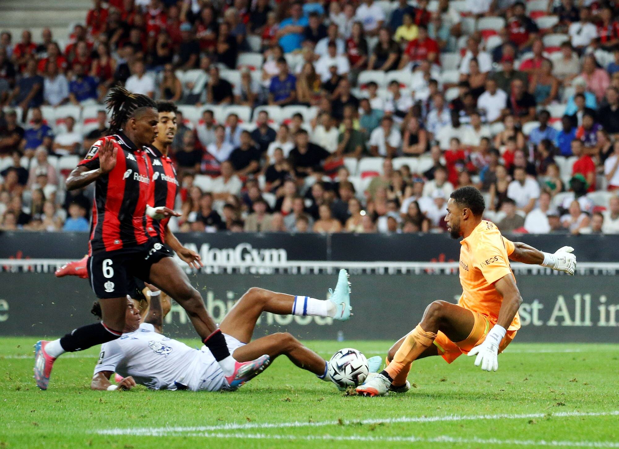 Diouf est grand, la volonté débordante de Kevin Carlos, Boudaoui le marathonien... Les notes des Niçois après leur victoire contre Auxerre