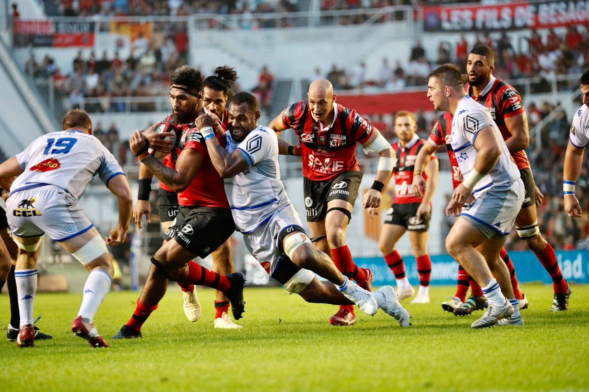 Rouge ou pas rouge? Adrien Marbot, l'arbitre de la rencontre entre le RCT et Castres donne des explications