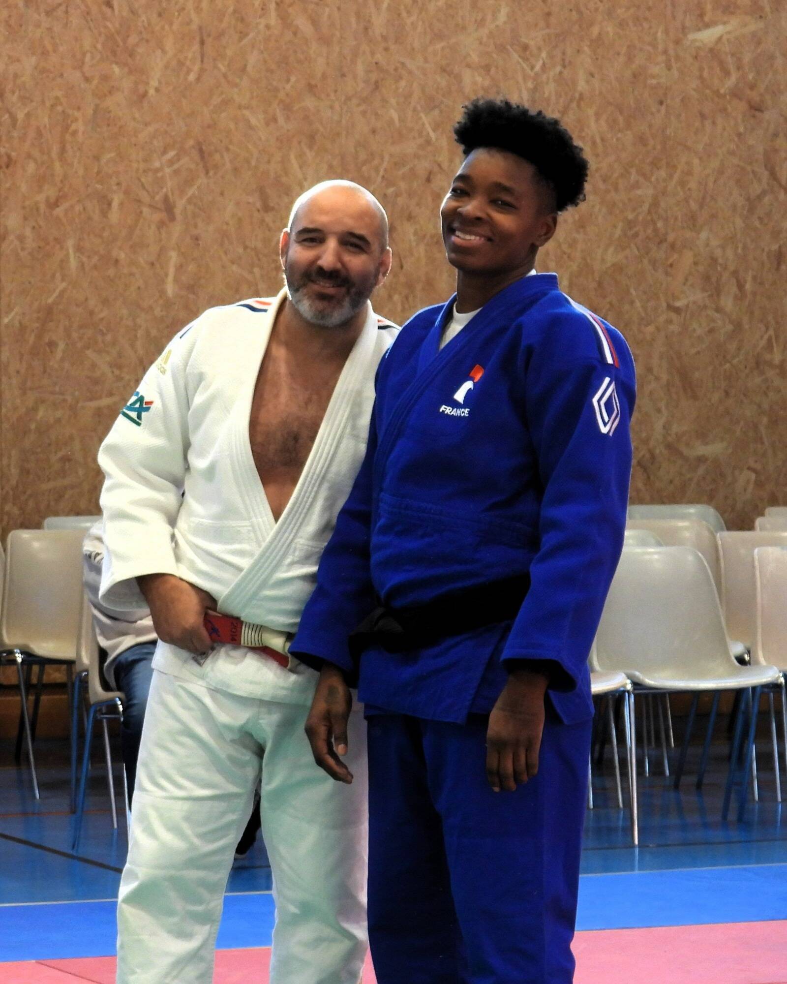 "Le judo est un plaisir", estime la championne du monde Audrey Tcheuméo présente au Gala des arts martiaux de Saint-Maximin