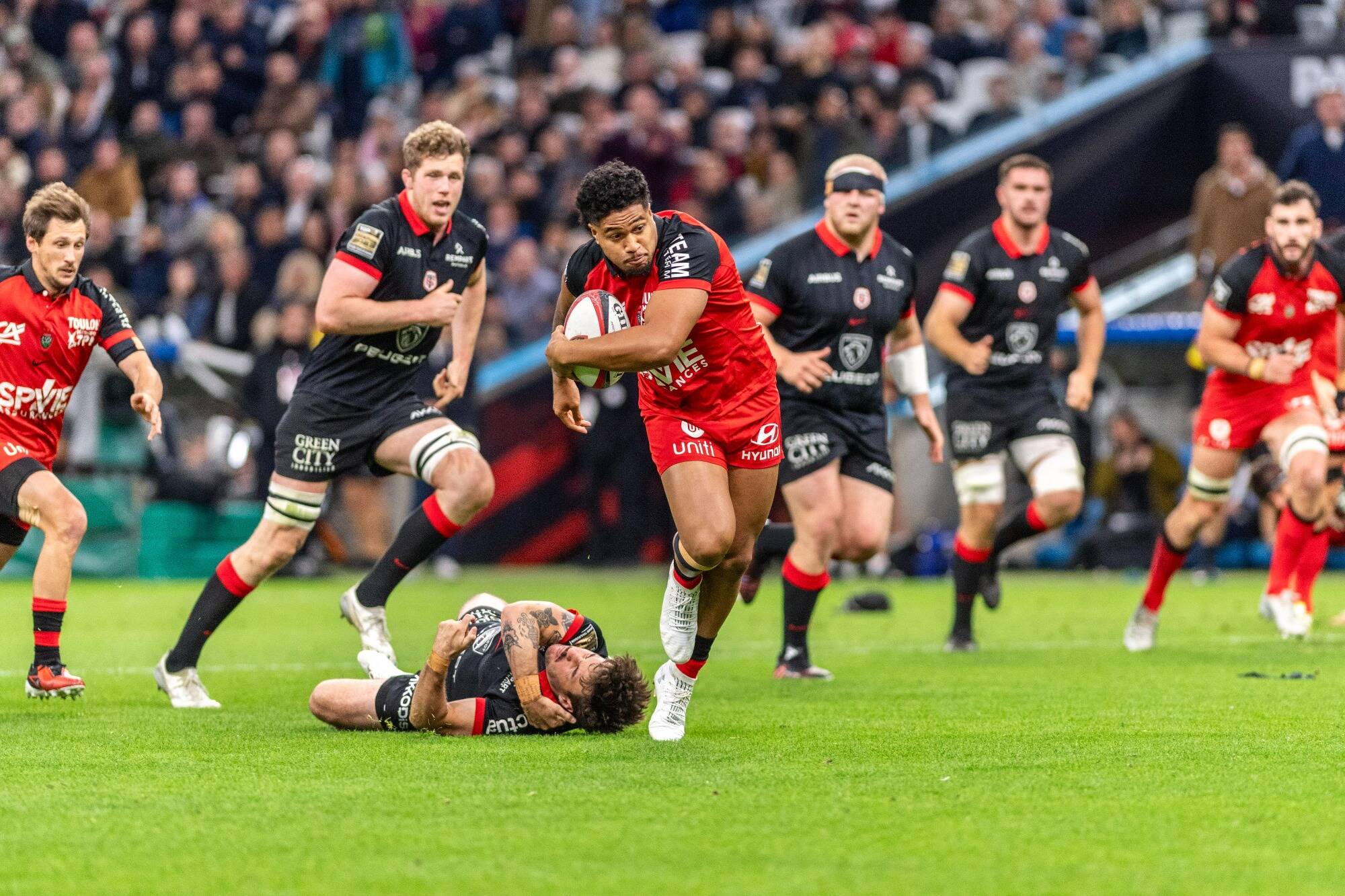 "J'espère qu'on écrira un bout d'histoire": les confessions de Leicester Fainga'anuku après la victoire du RCT contre Toulouse