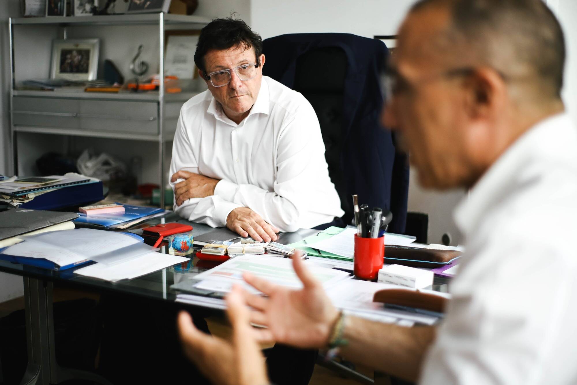 Après un sondage donnant Laure Lavalette en tête à Toulon, des élus appellent à "l'union sacrée"