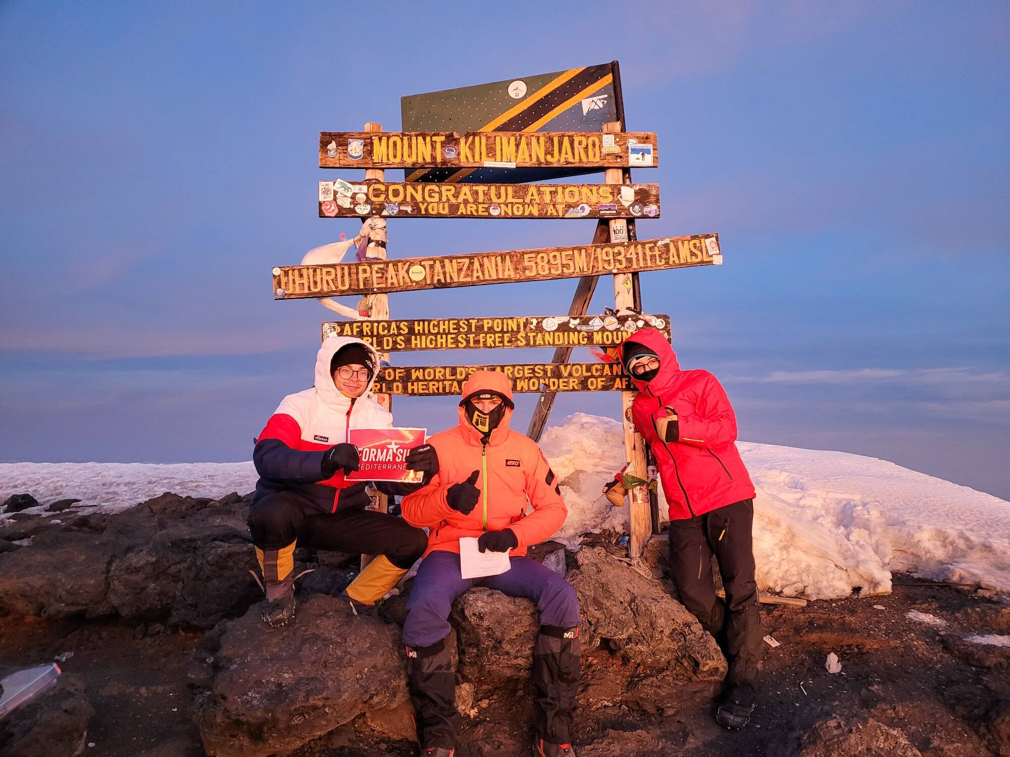 "Au départ ça a commencé sur un coup de tête": des étudiants toulonnais sur le toit de l'Afrique pour un documentaire