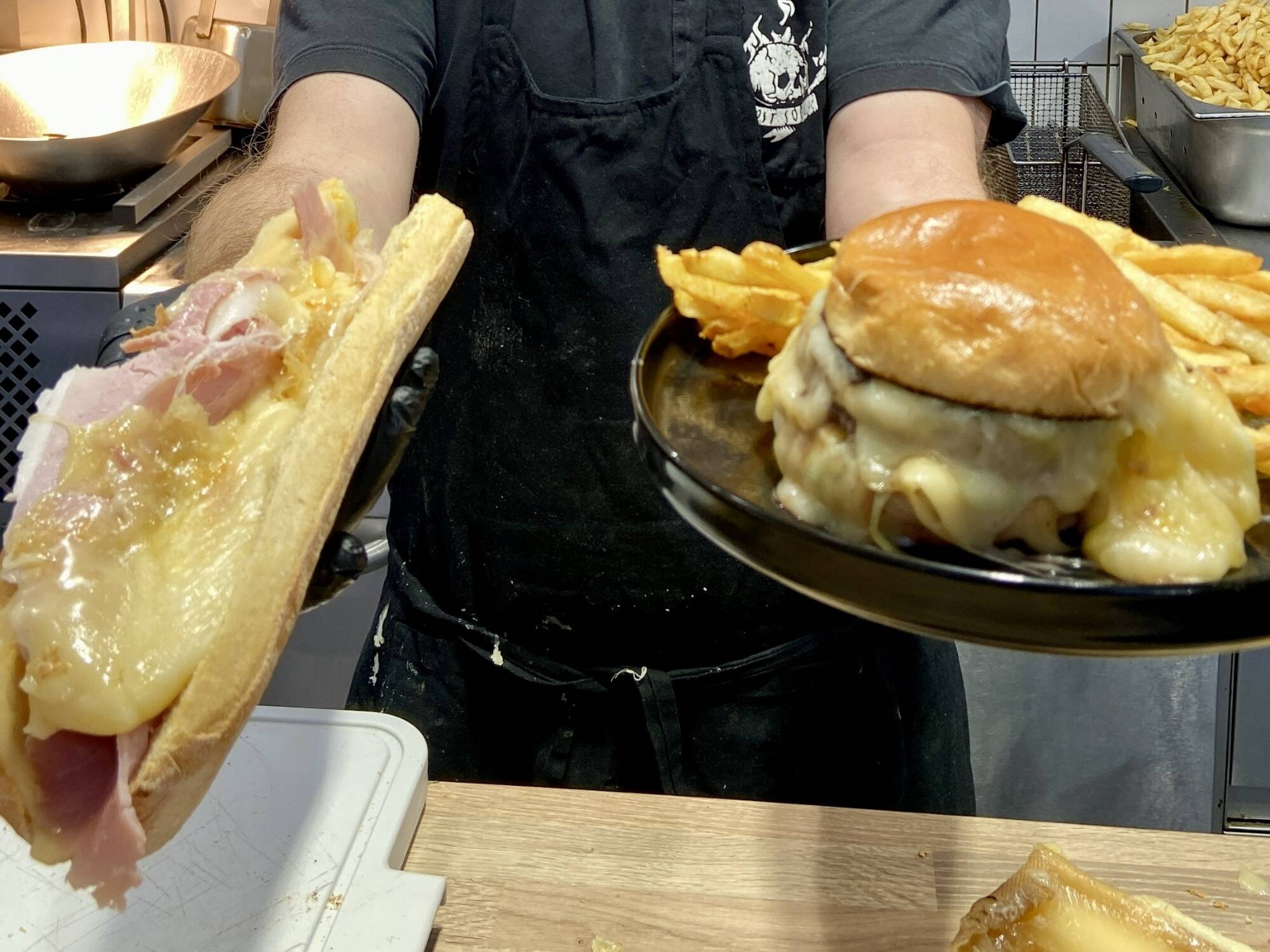 Burger à la raclette, tartiflette, poutine québécoise... Voici notre sélection de 4 adresses pour déguster des spécialités montagnardes à Toulon