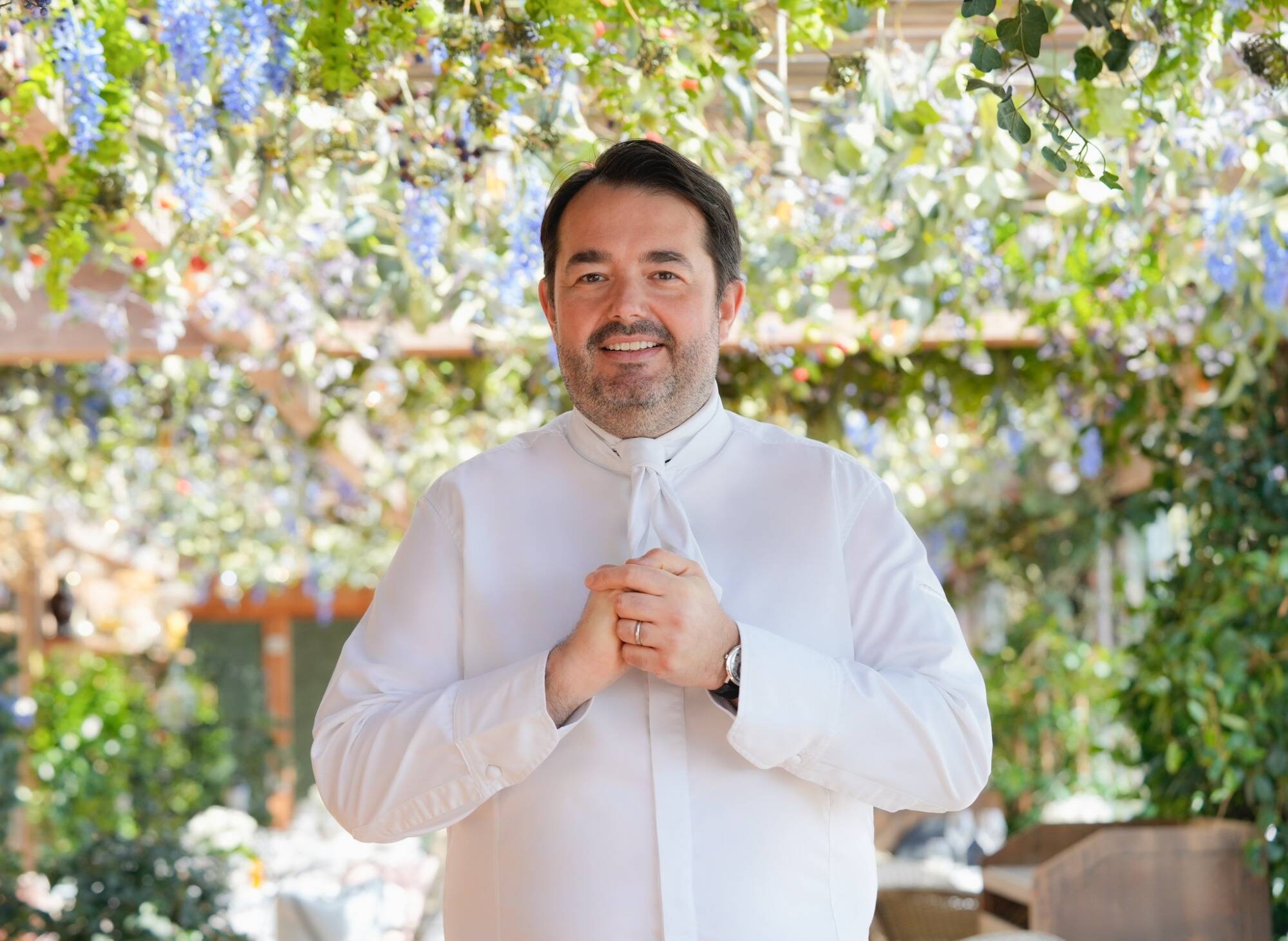 Le chef étoilé Jean-François Piège s'invite à la carte de cet établissement de plage dans le Golfe de Saint-Tropez