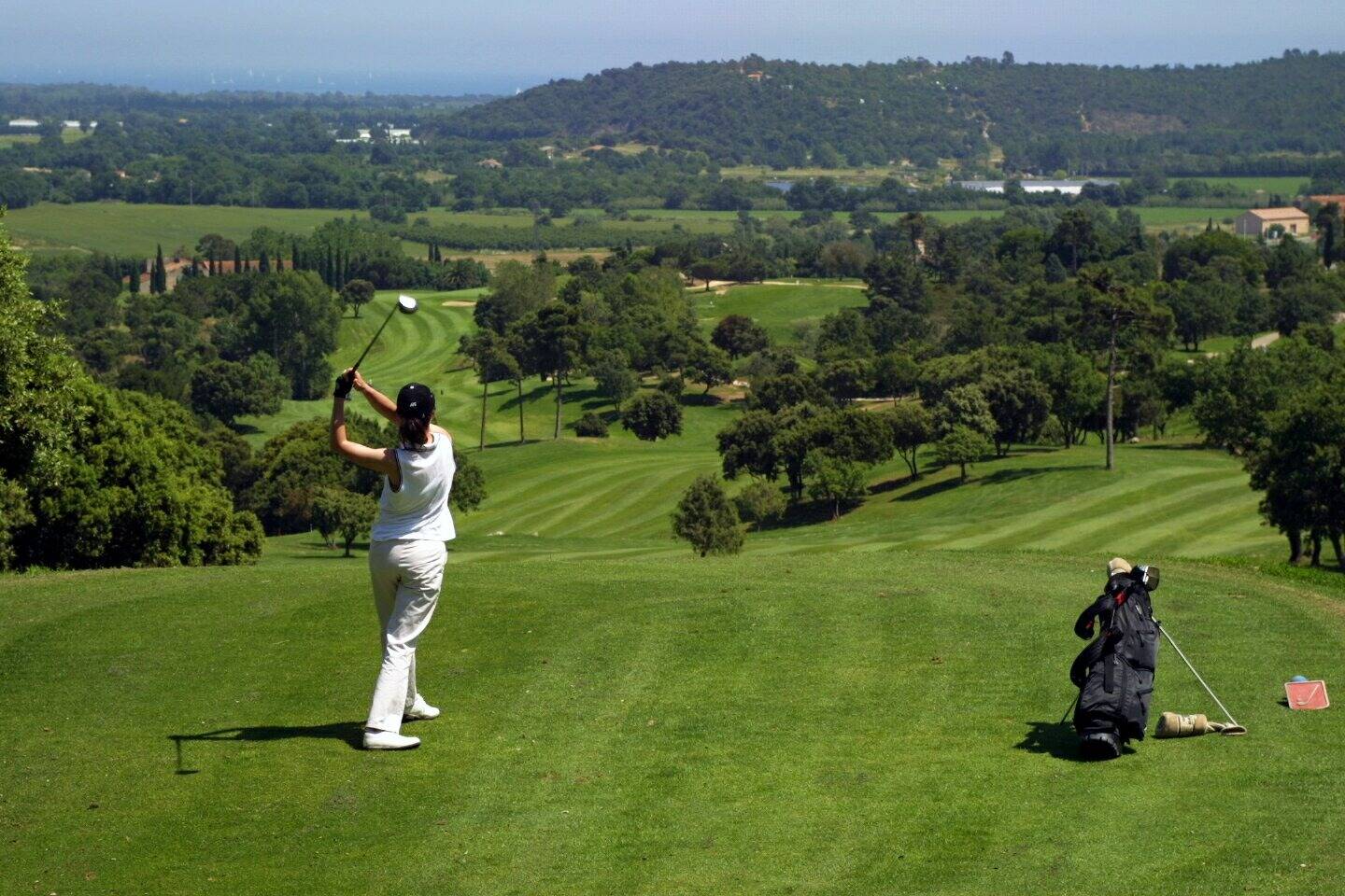 31e Trophée de Golf Soroptimist à Saint-Raphaël: gagnez de prestigieux lots et aidez la recherche contre les maladies rares