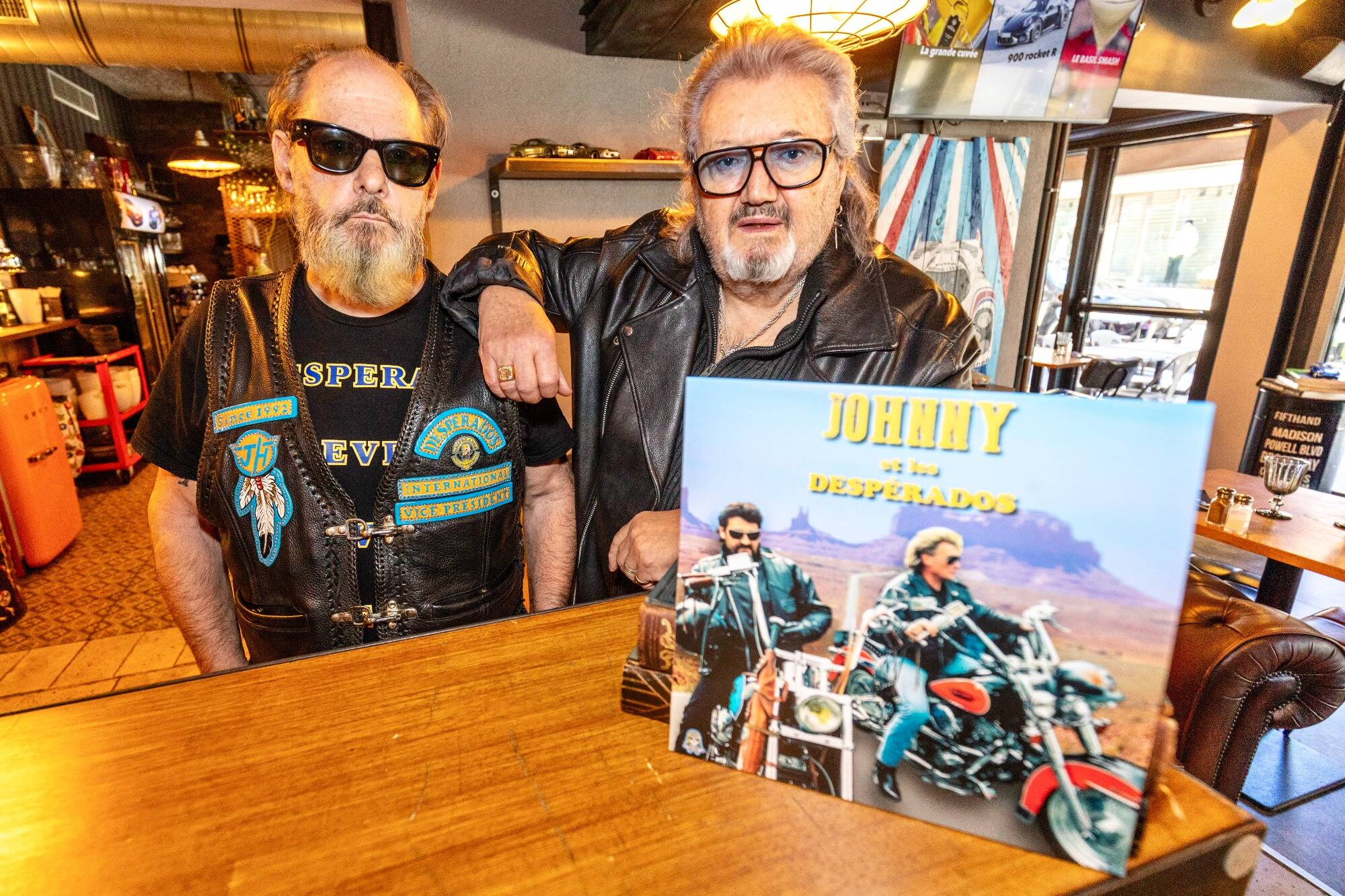 Longtemps considéré comme "le vinyle interdit", les bikers varois rendent hommage à Johnny avec un album collector