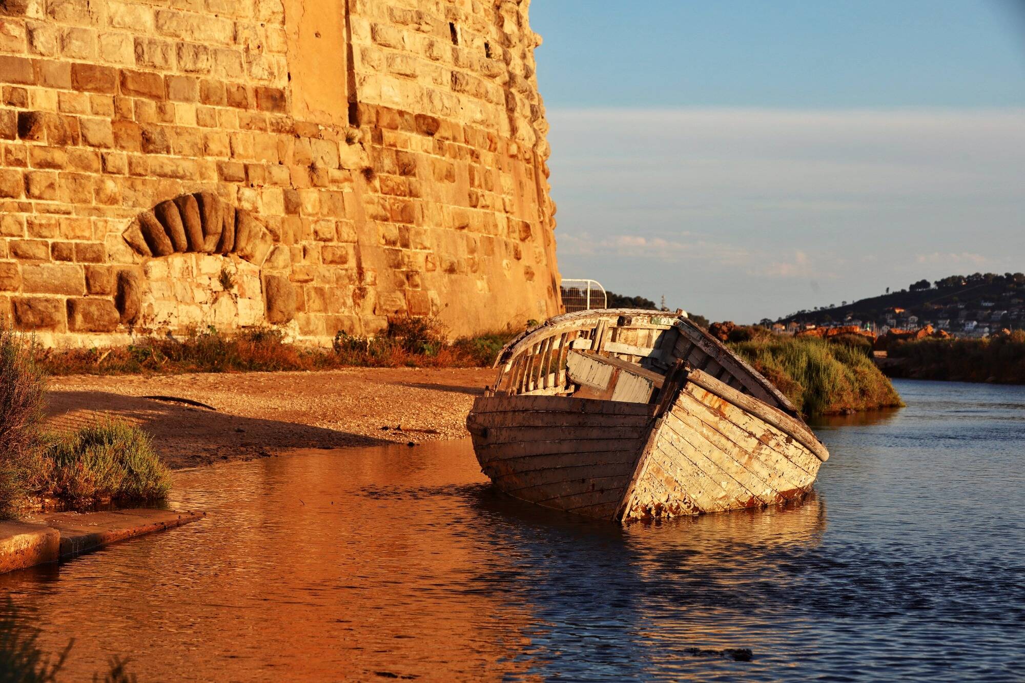 Elle est la plus photographiée sur Instagram: on a enquêté sur cette épave échouée depuis des décennies à Toulon