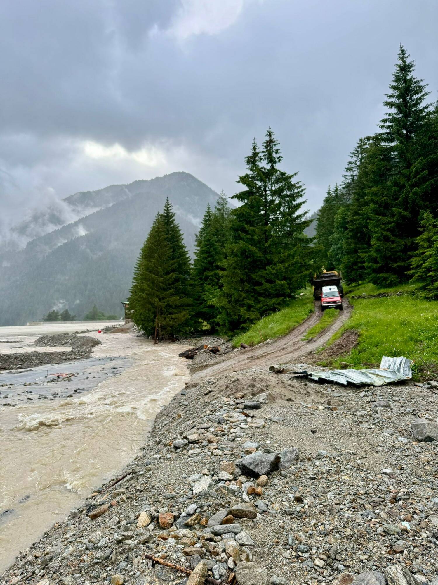 52 personnes évacuées, des routes menacées, des ponts emportés... Le point sur les intempéries à Saint-Martin-Vésubie