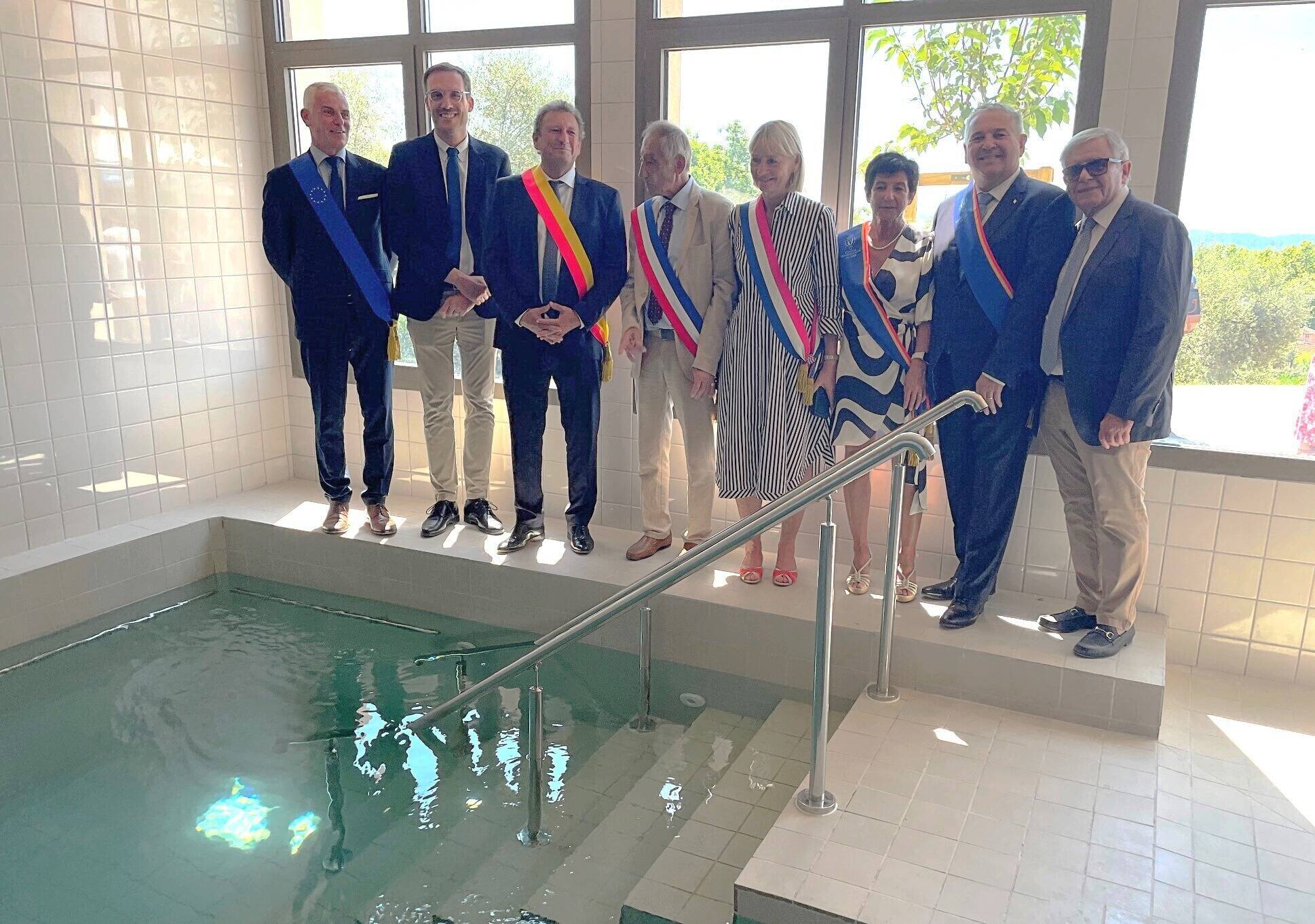 "Vous n'avez pas investi dans une coquille vide": en marge de l'inauguration", le maire de Fayence présente les atouts de la maison de santé aux financeurs