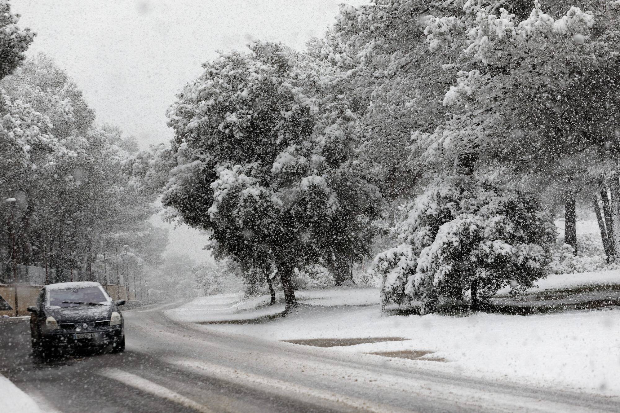 Pneus d'hiver obligatoires en montagne: le gouvernement prolonge la tolérance au moins jusqu'à fin 2022 dans les Alpes-Maritimes