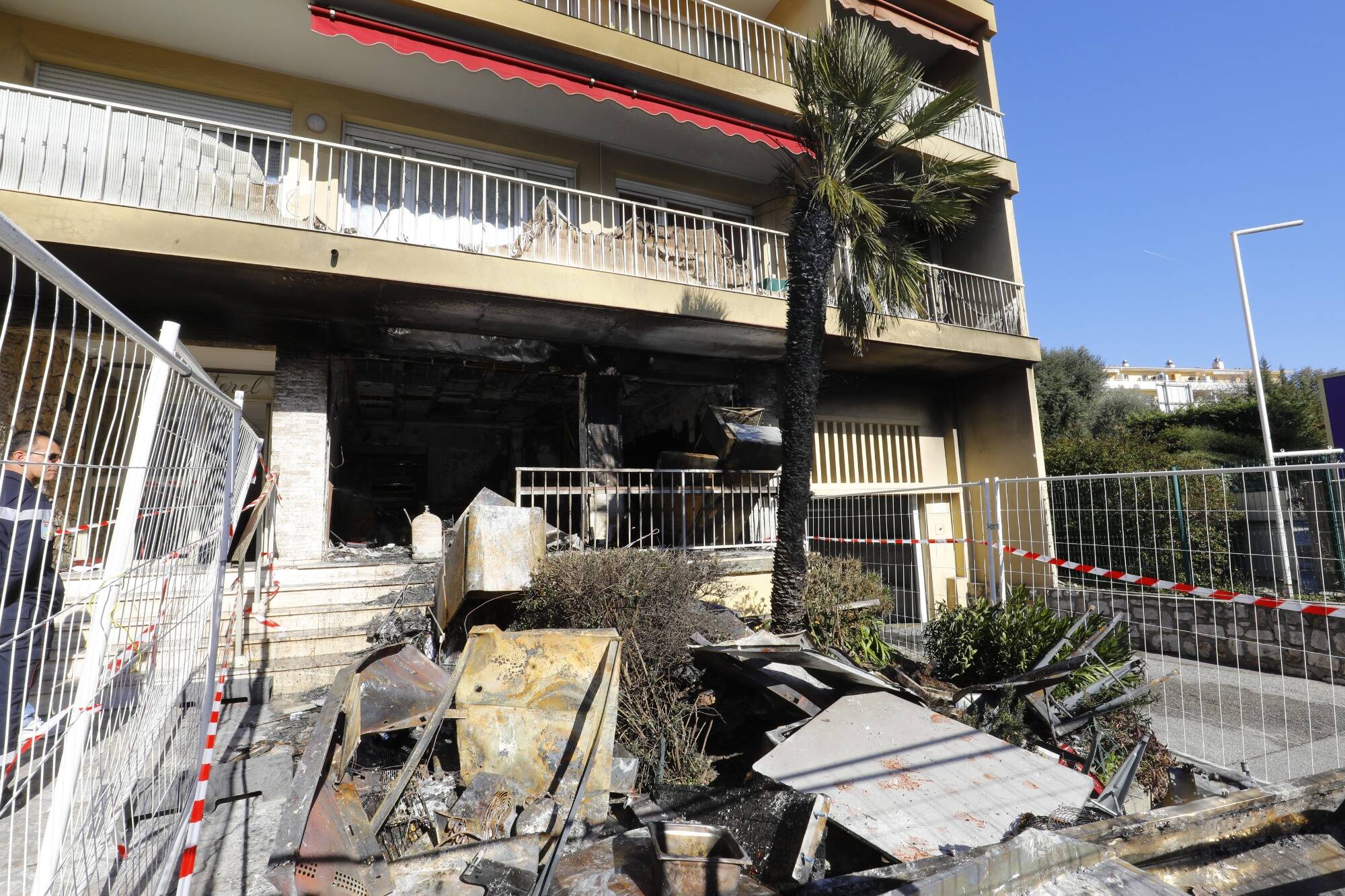 Grièvement blessé dans l'explosion de sa pizzeria il y a deux ans, il rouvre son restaurant à Grasse