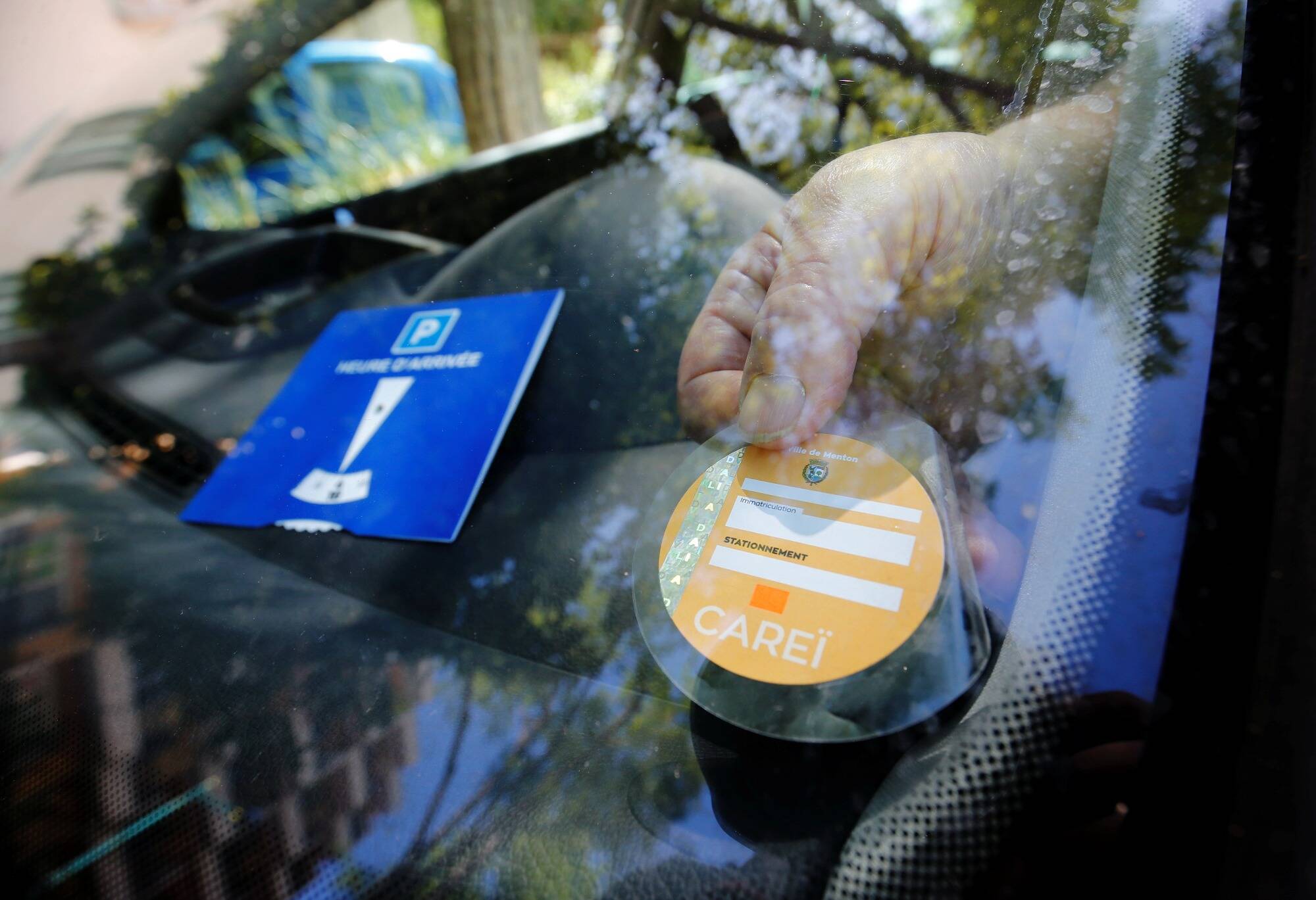 Vous habitez le Borrigo, le Careï ou Garavan? Vous avez jusqu'au 31 décembre pour renouveler votre macaron annuel de stationnement