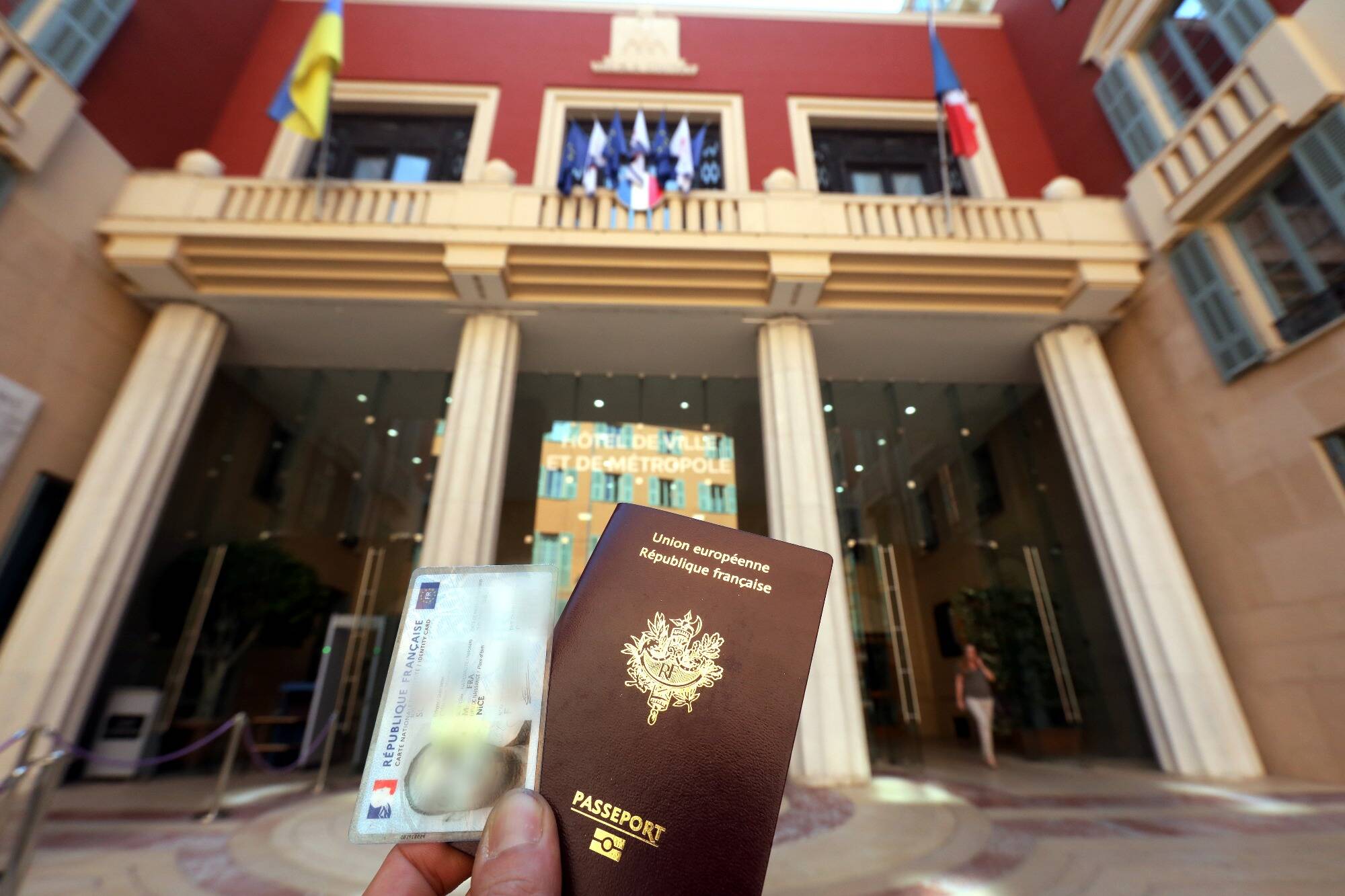Le saviez-vous? Il ne faut plus qu'une dizaine de jours contre plusieurs semaines pour obtenir une carte d'identité ou un passeport à Nice