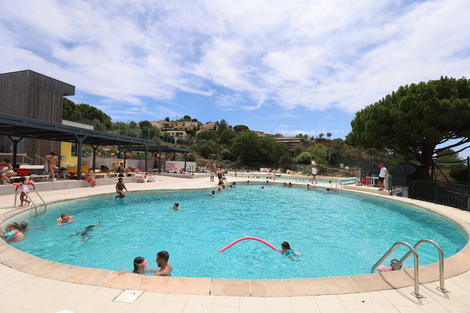 On sait quand rouvrira la piscine municipale de la Turbie
