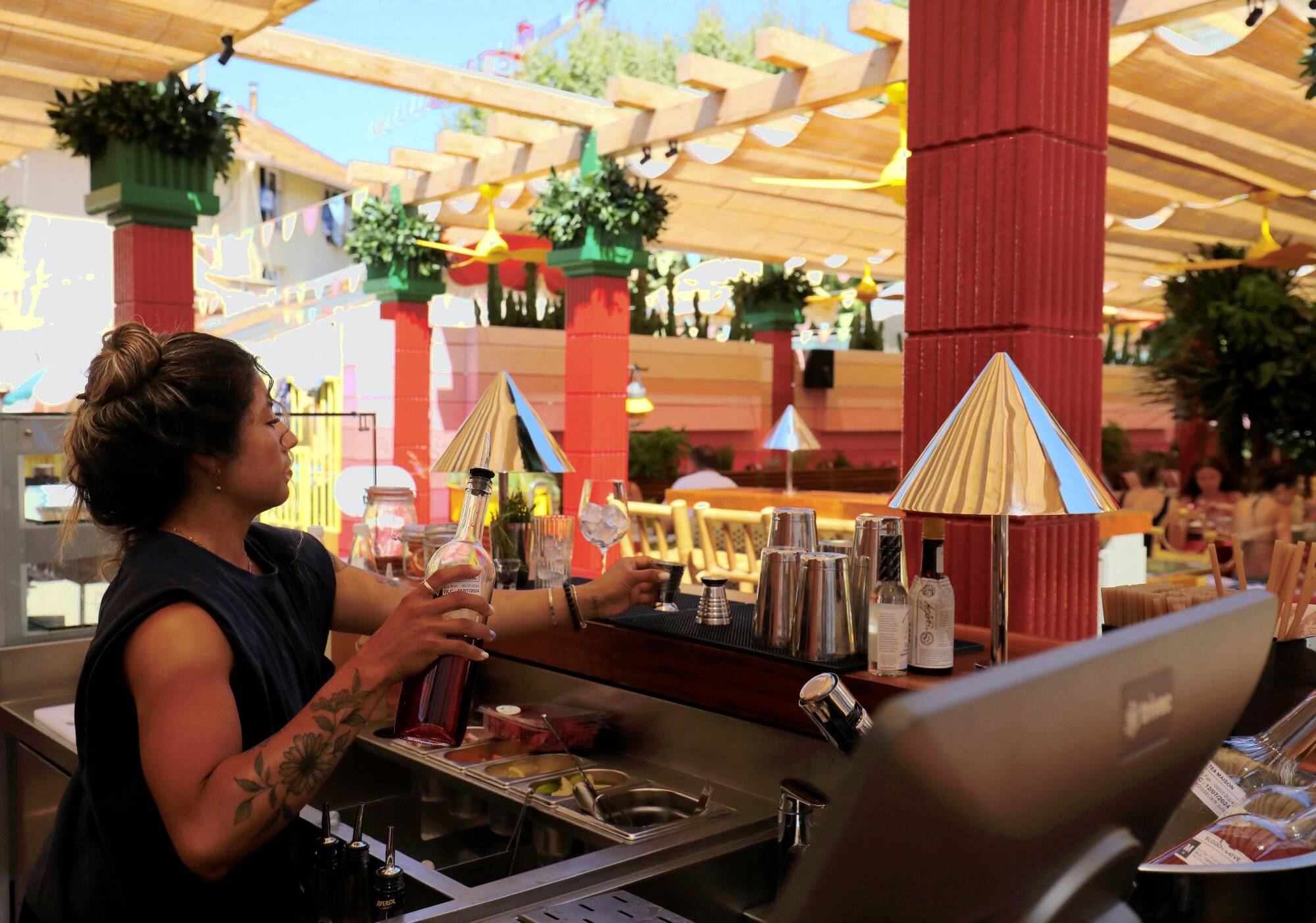 "Des résonances importantes pour les voisins": le rooftop du Mama Shelter bientôt couvert afin de limiter les nuisances sonores