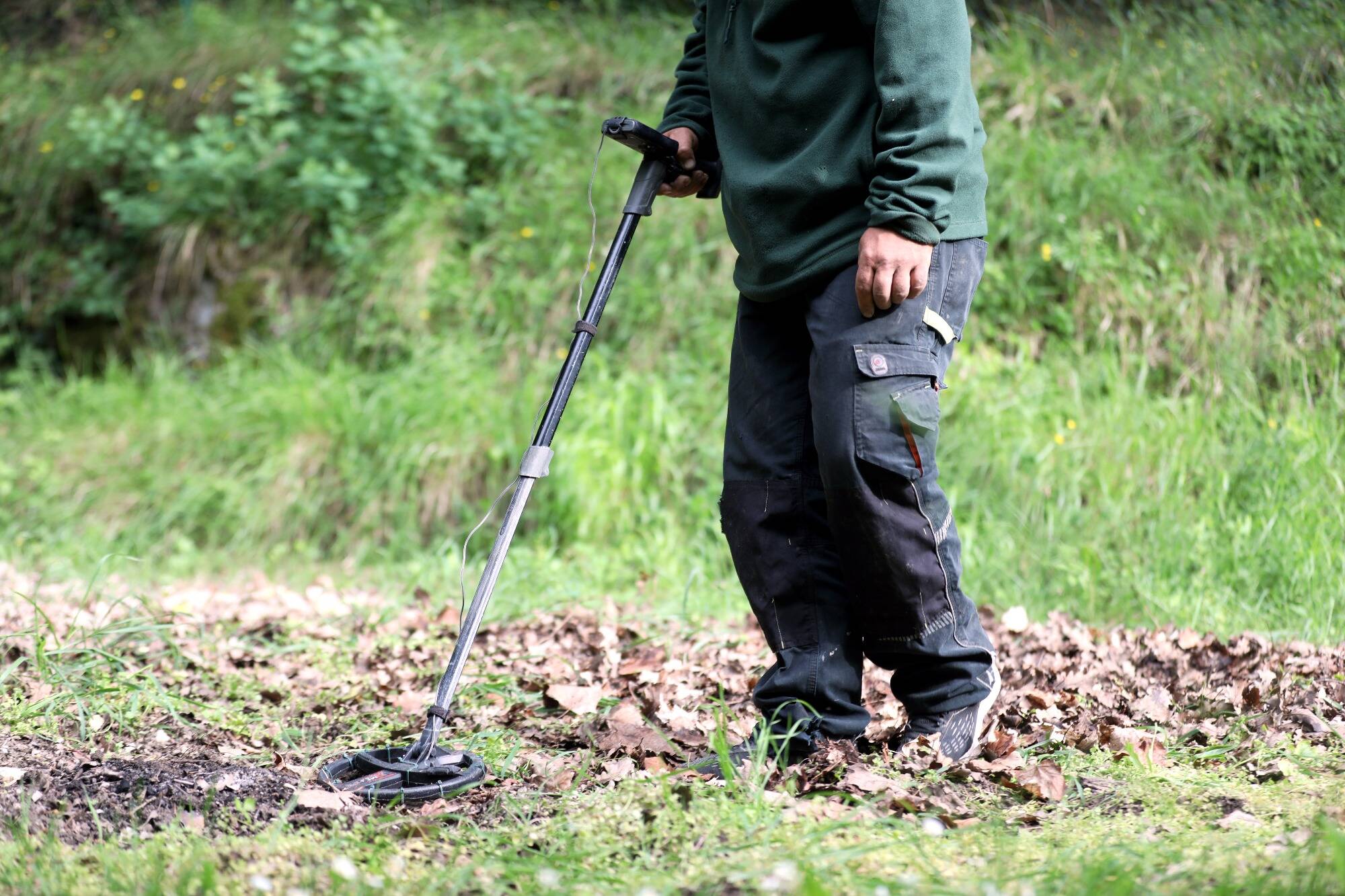 "On est catalogués comme des pilleurs!": avec leurs détecteurs de métaux, les détectoristes en quête de reconnaissance