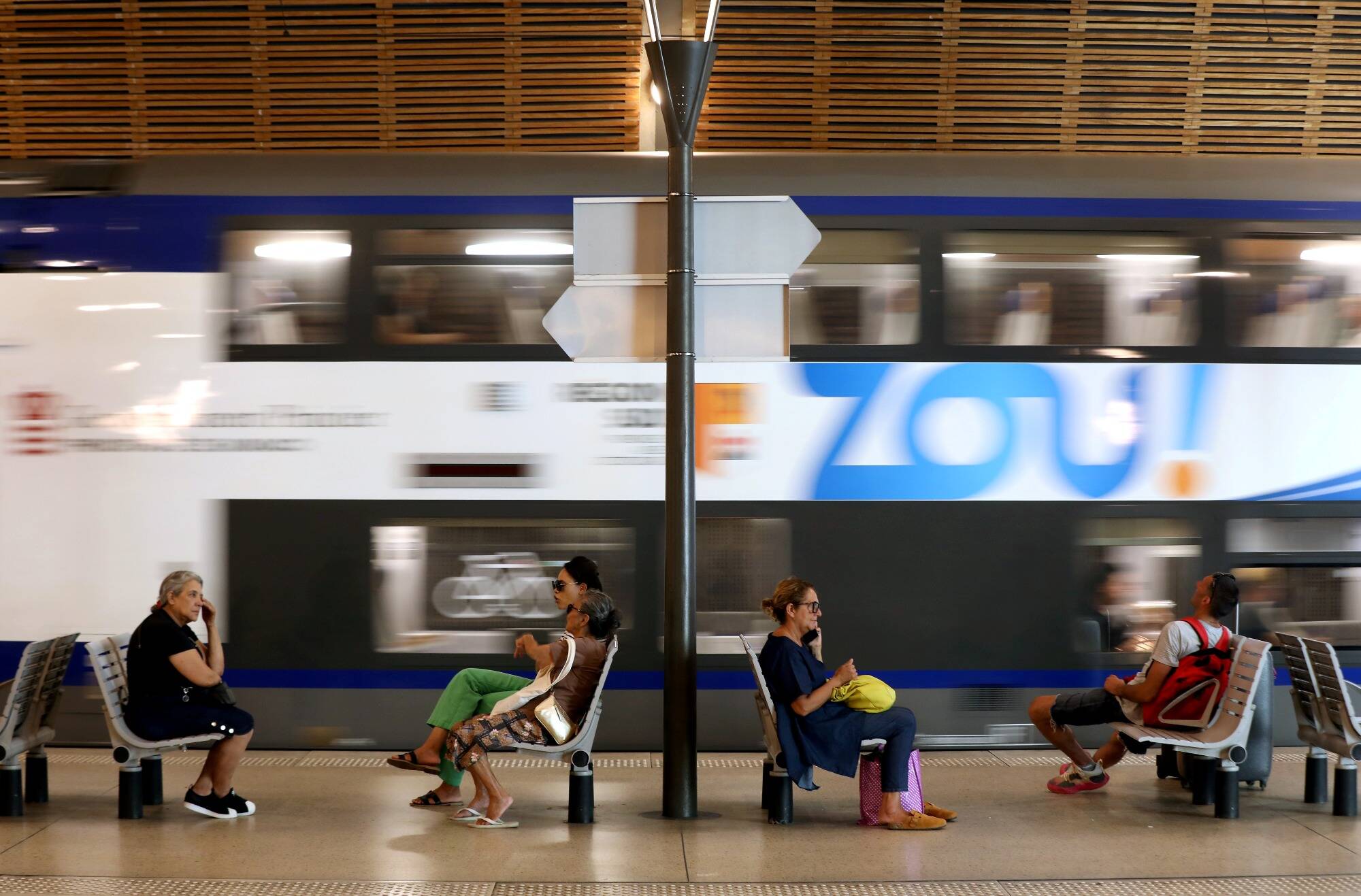 La SNCF annonce la suppression des trains de nuit entre Nice et Vintimille de septembre à décembre, un plan de substitution à l'étude