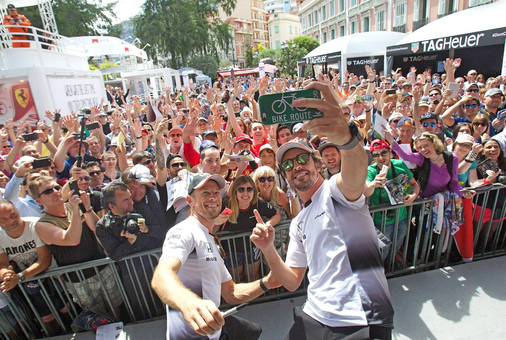 Après deux ans d'absence, la fan zone est de retour sur la place d'Armes pour le 80e Grand Prix de Monaco