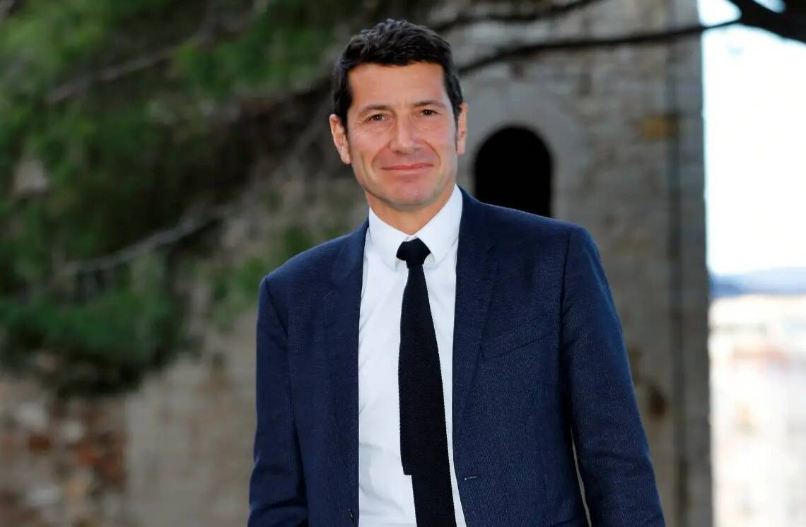 Il a "refusé une fonction nationale" mais est devenu omniprésent dans les médias: après quoi court le maire de Cannes?