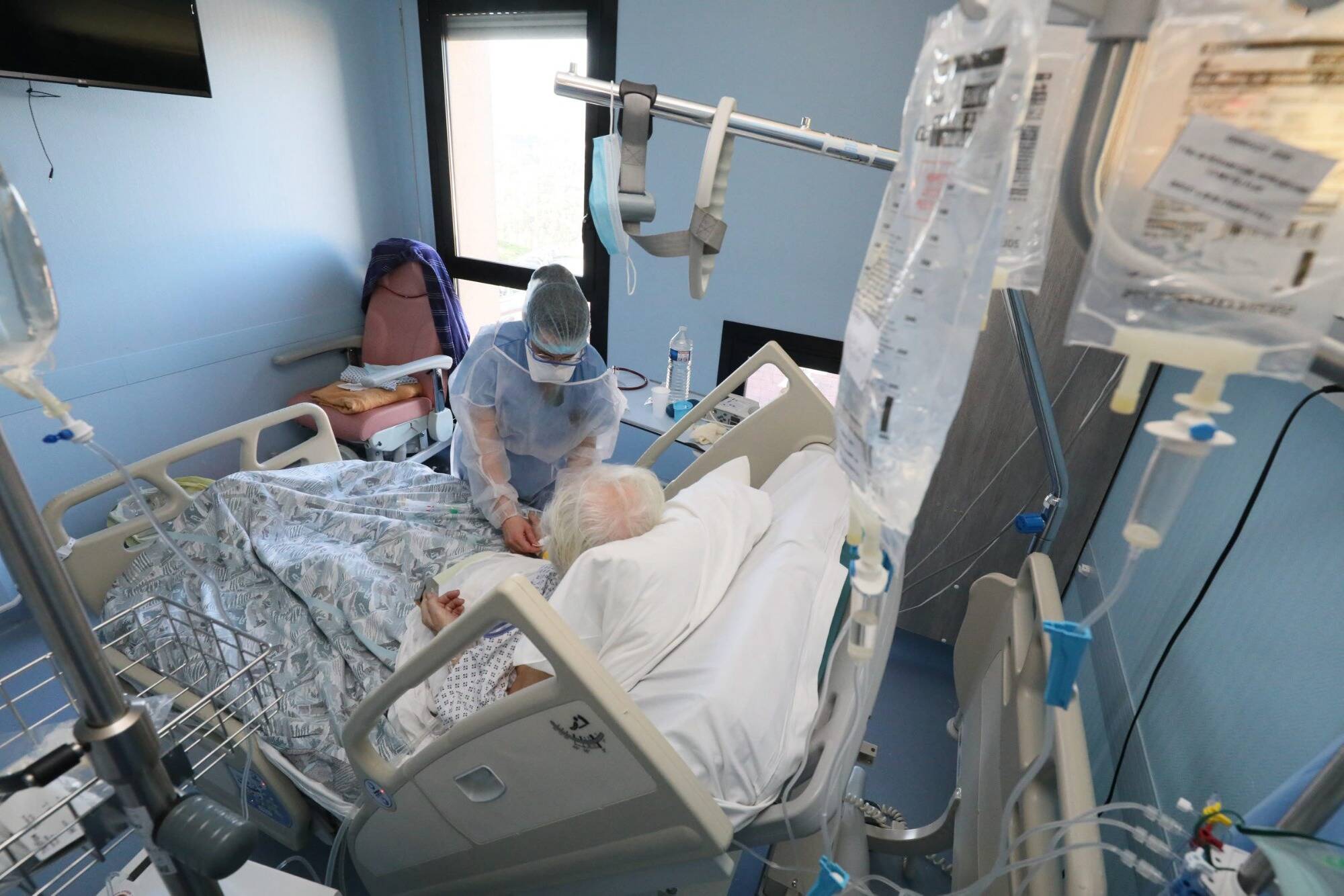 Covid-19: pénurie de soignants face à la troisième vague, le Var cherche des solutions